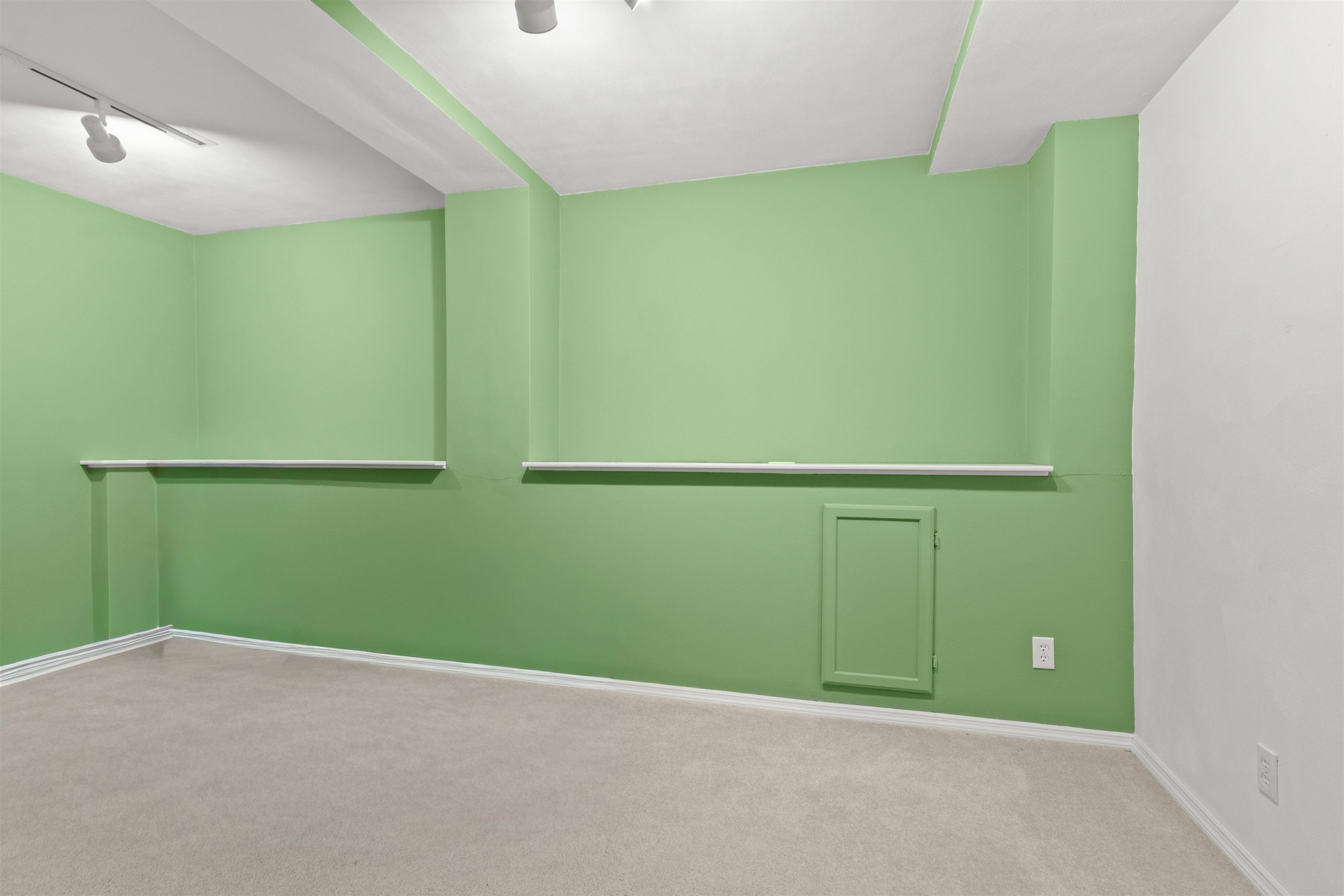 530 CANTERBURY DRIVE, Plover, Wisconsin 54467, 4 Bedrooms Bedrooms, ,3 BathroomsBathrooms,Residential,For Sale,530 CANTERBURY DRIVE,22601609