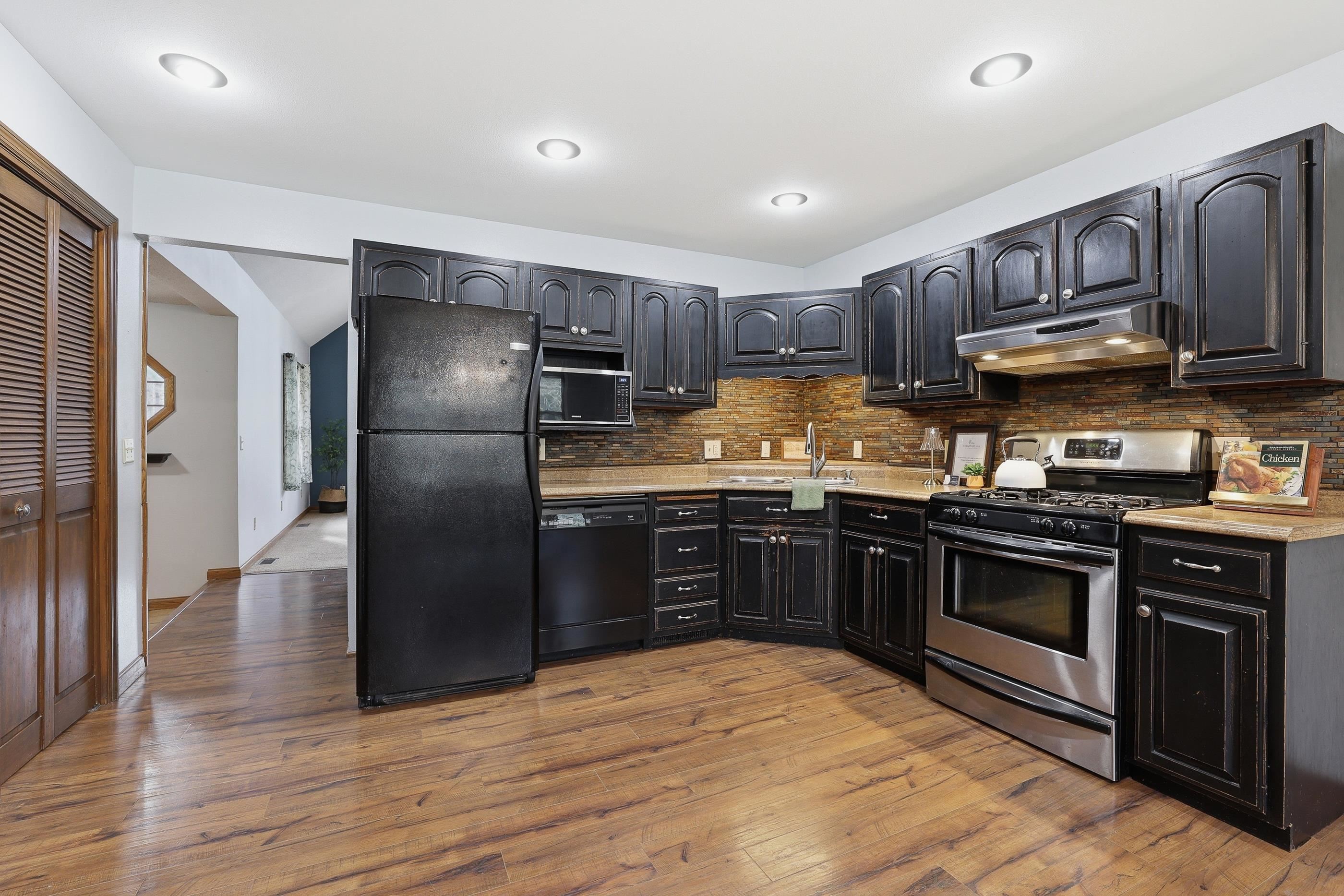 6014 SARAH CIRCLE, Wisconsin Rapids, Wisconsin 54494, 4 Bedrooms Bedrooms, ,2 BathroomsBathrooms,Residential,For Sale,6014 SARAH CIRCLE,22601613