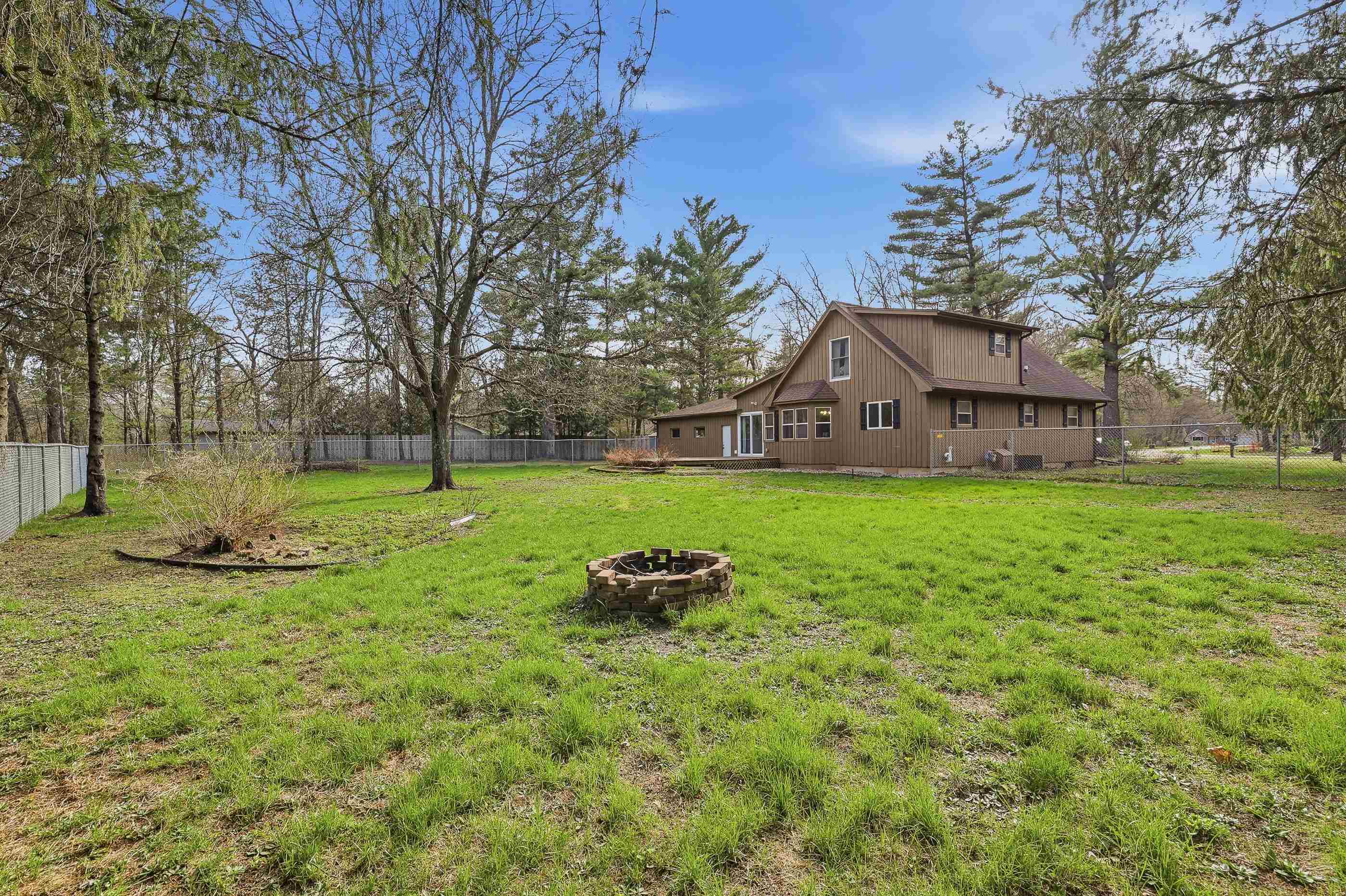 6014 SARAH CIRCLE, Wisconsin Rapids, Wisconsin 54494, 4 Bedrooms Bedrooms, ,2 BathroomsBathrooms,Residential,For Sale,6014 SARAH CIRCLE,22601613