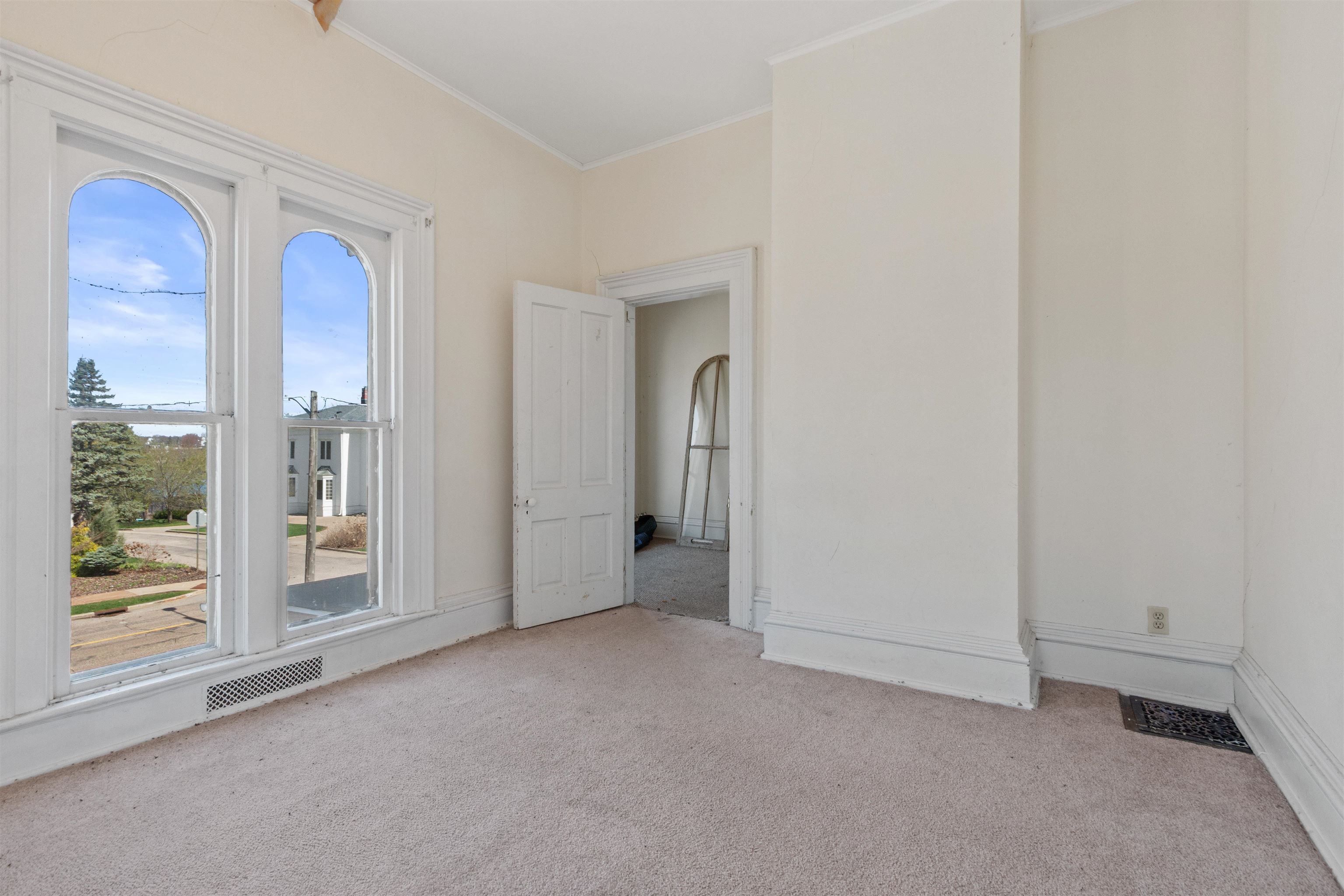 551 3RD STREET SOUTH, Wisconsin Rapids, Wisconsin 54494, 4 Bedrooms Bedrooms, ,4 BathroomsBathrooms,Residential,For Sale,551 3RD STREET SOUTH,22601616