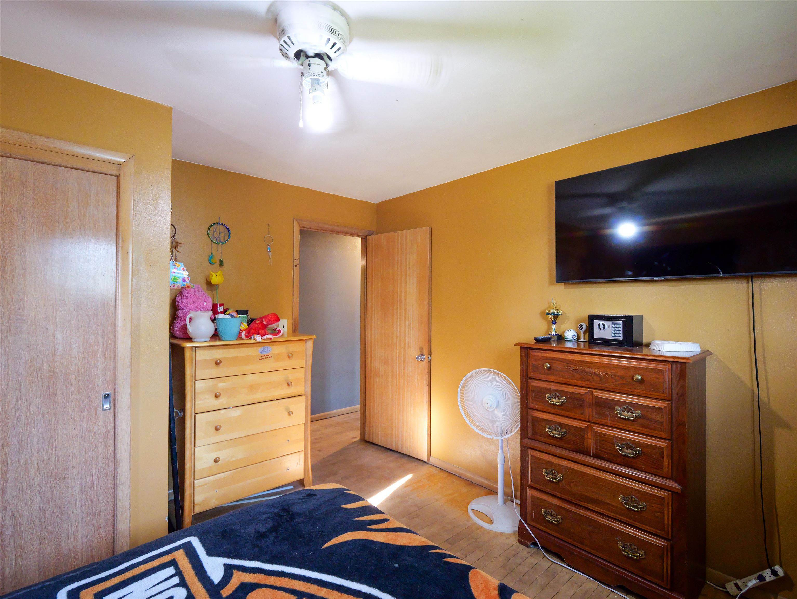 913 W STROWBRIDGE STREET, Wausau, Wisconsin 54401, 3 Bedrooms Bedrooms, ,1 BathroomBathrooms,Residential,For Sale,913 W STROWBRIDGE STREET,22601617