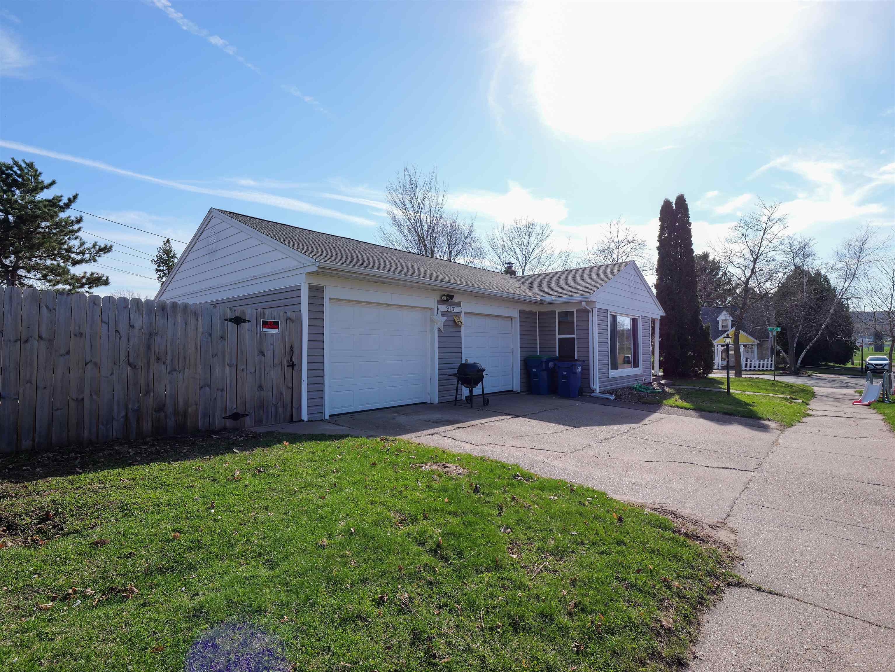 913 W STROWBRIDGE STREET, Wausau, Wisconsin 54401, 3 Bedrooms Bedrooms, ,1 BathroomBathrooms,Residential,For Sale,913 W STROWBRIDGE STREET,22601617