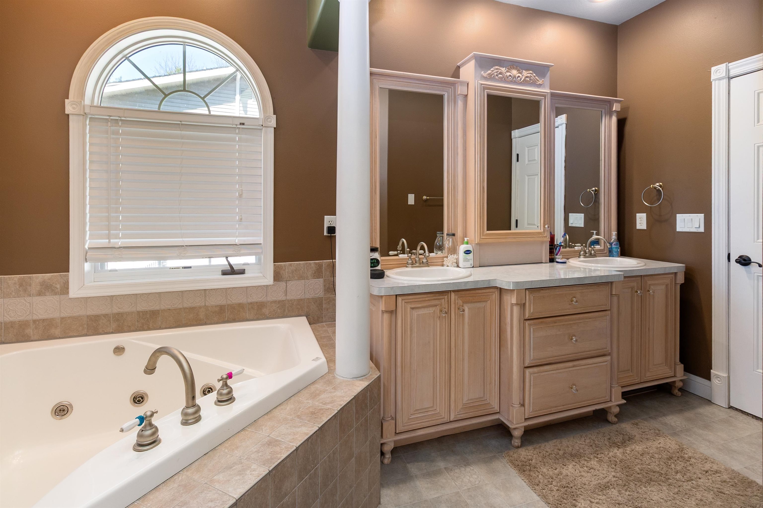 1977 JAMES STREET, Kronenwetter, Wisconsin 54455, 3 Bedrooms Bedrooms, ,3 BathroomsBathrooms,Residential,For Sale,1977 JAMES STREET,22601628