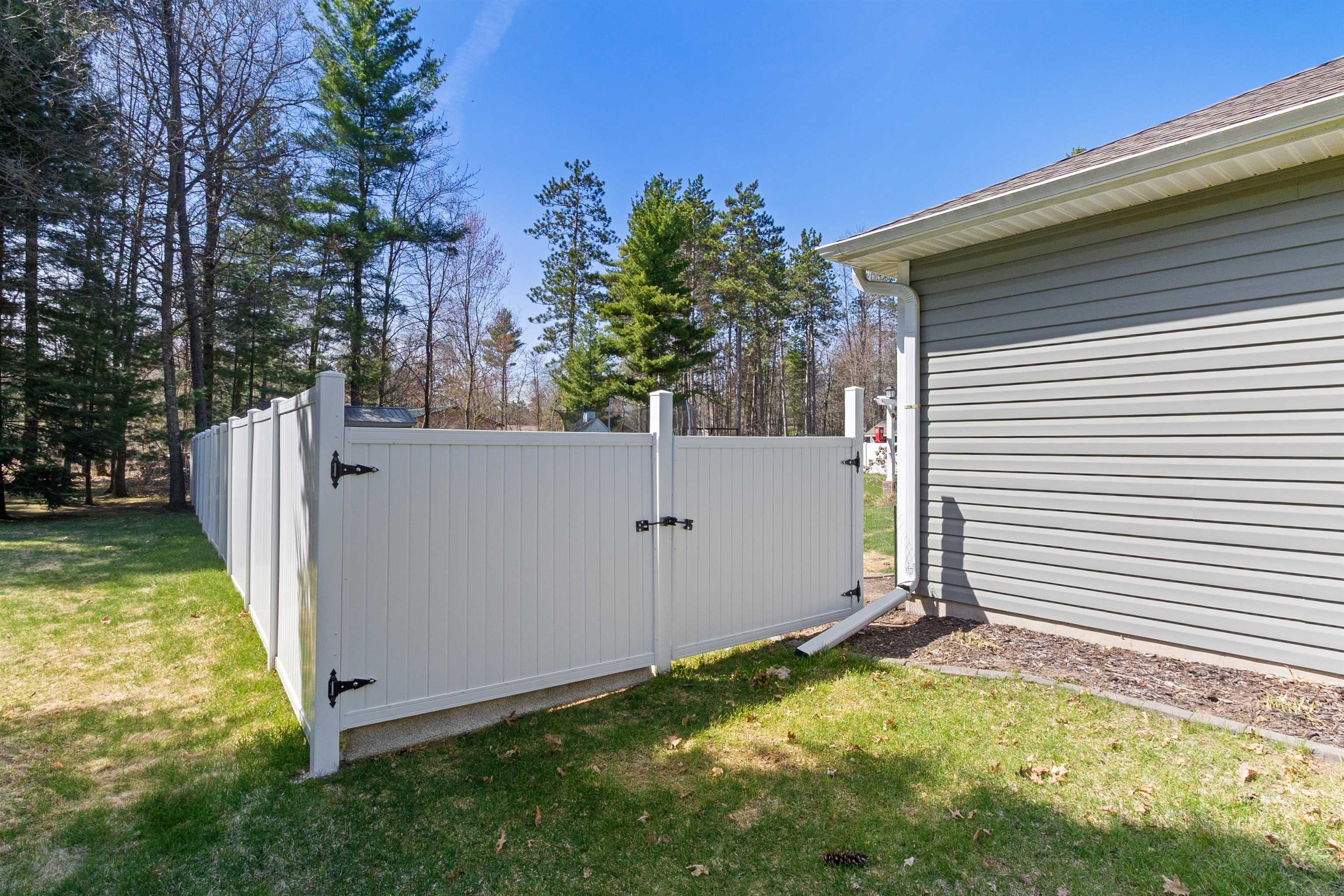 1977 JAMES STREET, Kronenwetter, Wisconsin 54455, 3 Bedrooms Bedrooms, ,3 BathroomsBathrooms,Residential,For Sale,1977 JAMES STREET,22601628