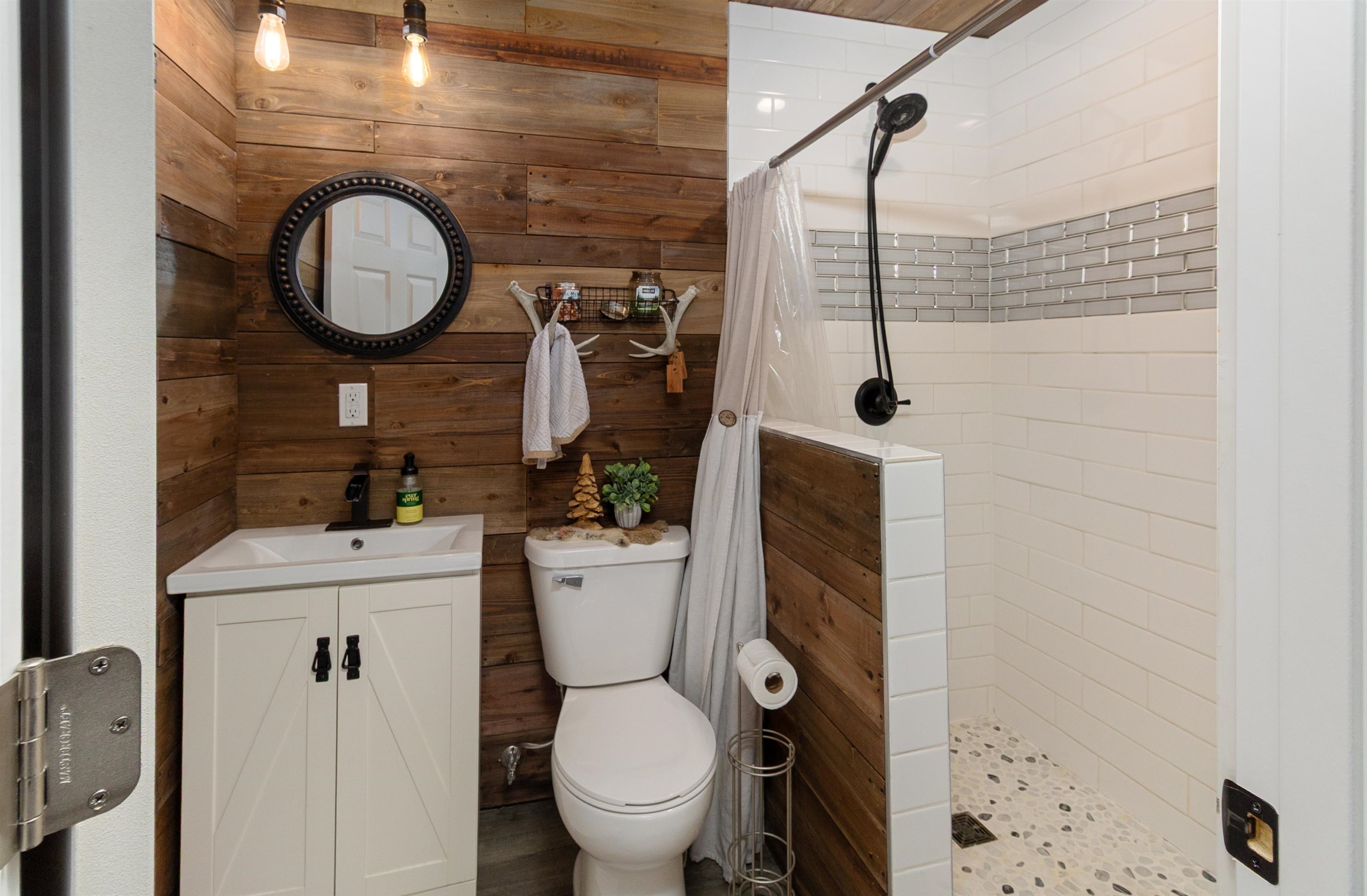 1977 JAMES STREET, Kronenwetter, Wisconsin 54455, 3 Bedrooms Bedrooms, ,3 BathroomsBathrooms,Residential,For Sale,1977 JAMES STREET,22601628