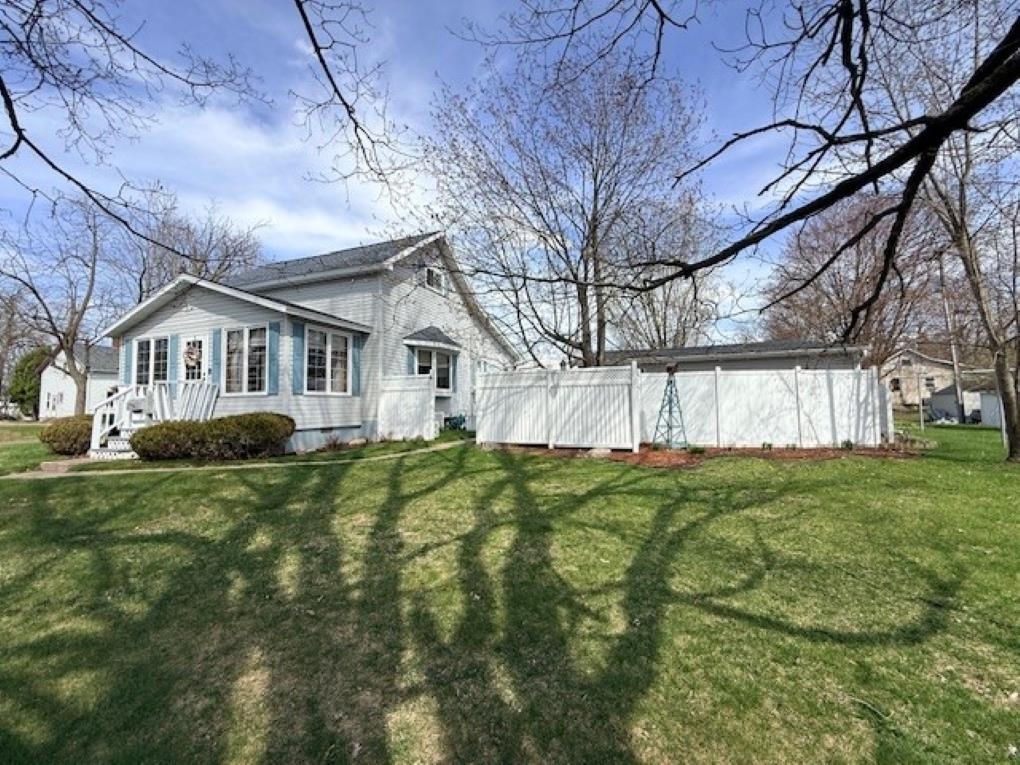 311 PIER STREET, Merrill, Wisconsin 54452, 3 Bedrooms Bedrooms, ,2 BathroomsBathrooms,Residential,For Sale,311 PIER STREET,22601631