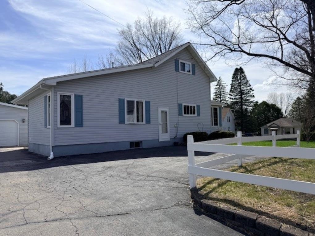 311 PIER STREET, Merrill, Wisconsin 54452, 3 Bedrooms Bedrooms, ,2 BathroomsBathrooms,Residential,For Sale,311 PIER STREET,22601631