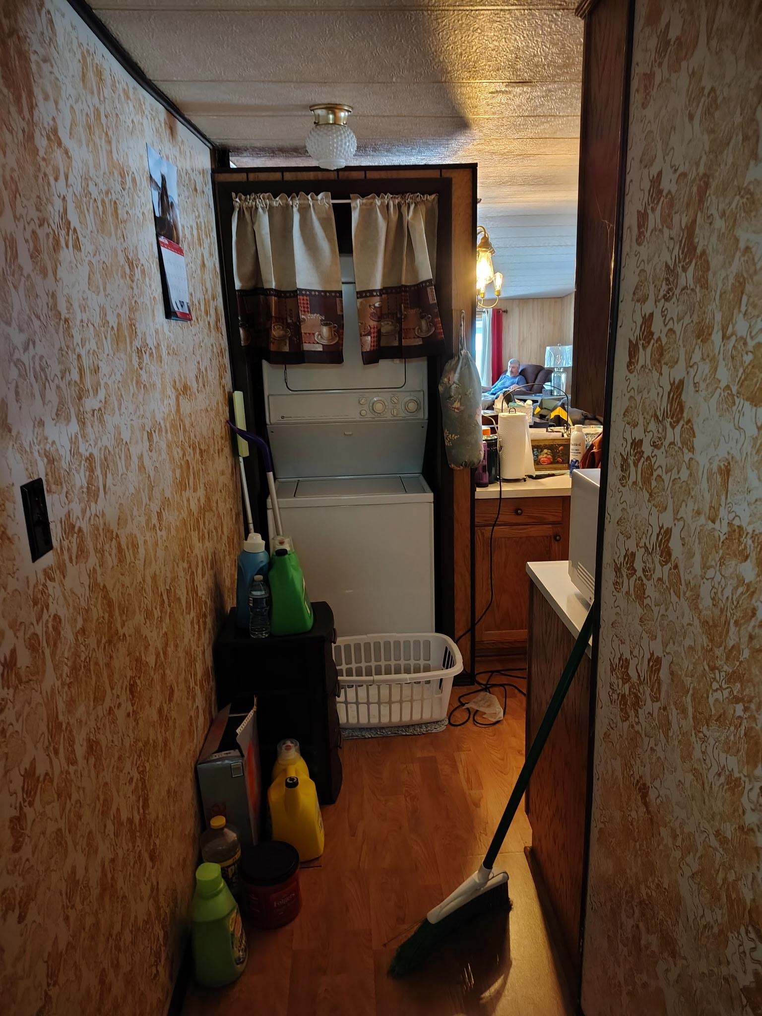 531 GRIFFITH AVENUE, Wisconsin Rapids, Wisconsin 54494, 2 Bedrooms Bedrooms, ,1 BathroomBathrooms,Residential,For Sale,531 GRIFFITH AVENUE,22601632