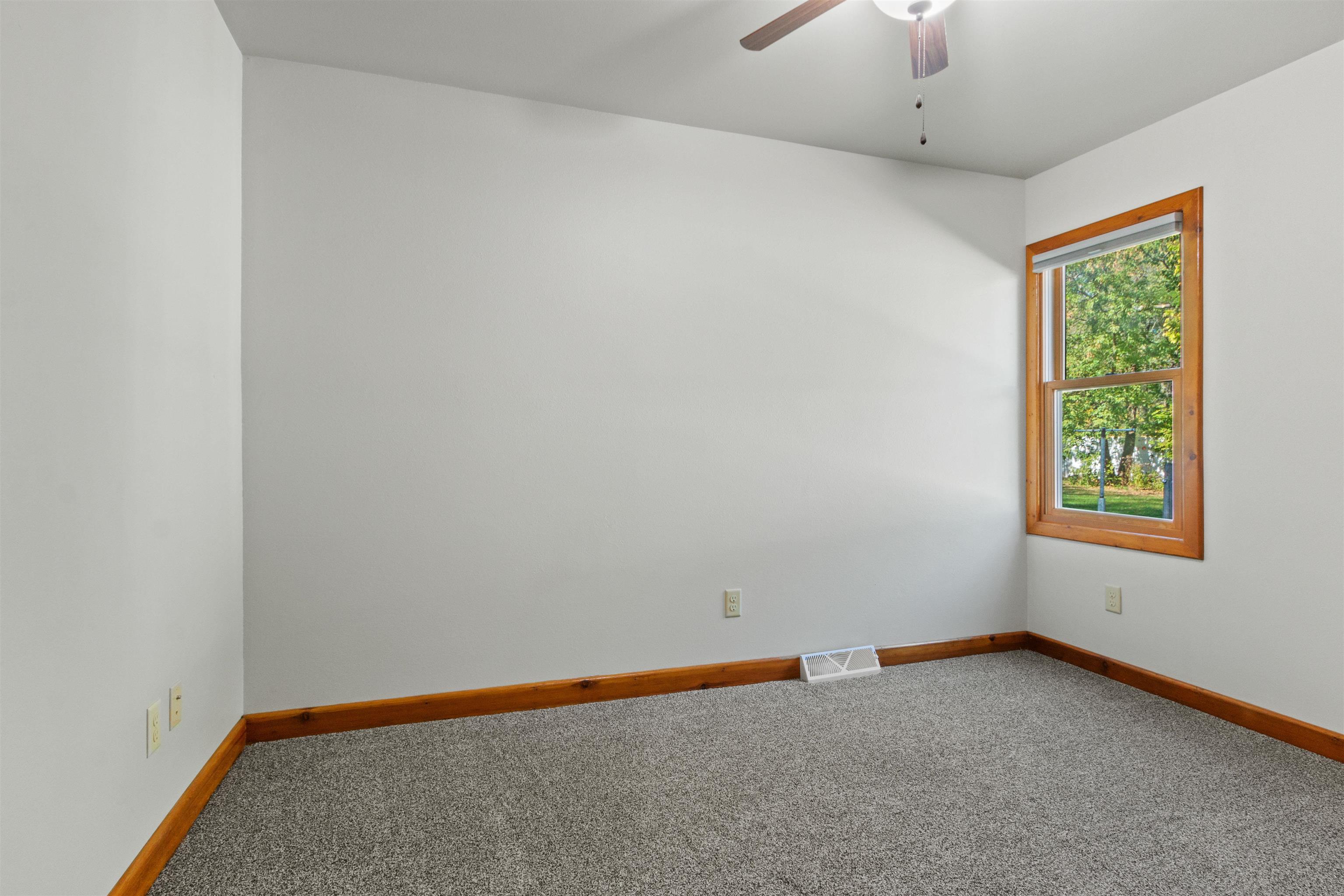 2581 WASHINGTON AVENUE, Plover, Wisconsin 54467, 2 Bedrooms Bedrooms, ,1 BathroomBathrooms,Residential,For Sale,2581 WASHINGTON AVENUE,22601637