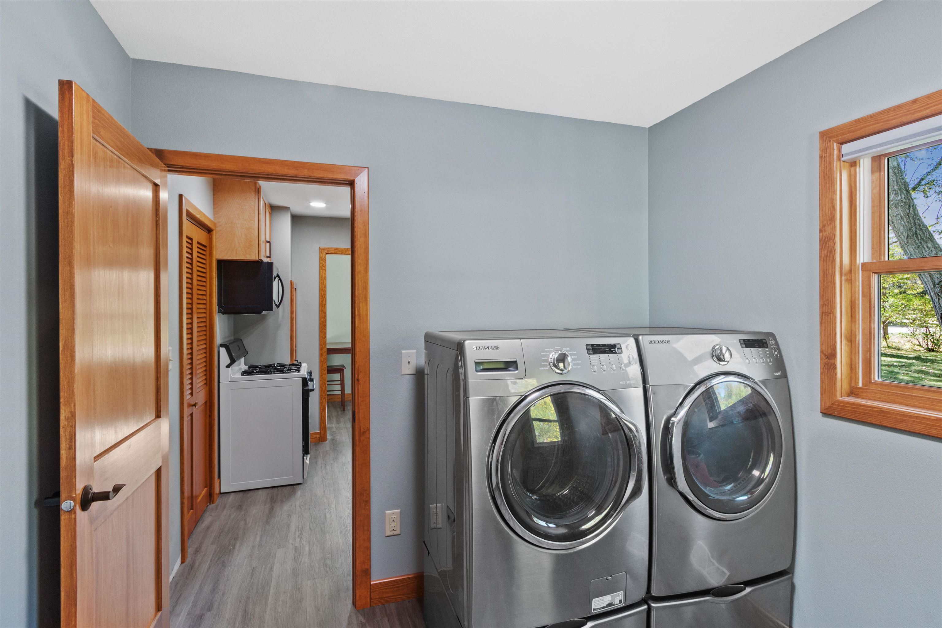 2581 WASHINGTON AVENUE, Plover, Wisconsin 54467, 2 Bedrooms Bedrooms, ,1 BathroomBathrooms,Residential,For Sale,2581 WASHINGTON AVENUE,22601637