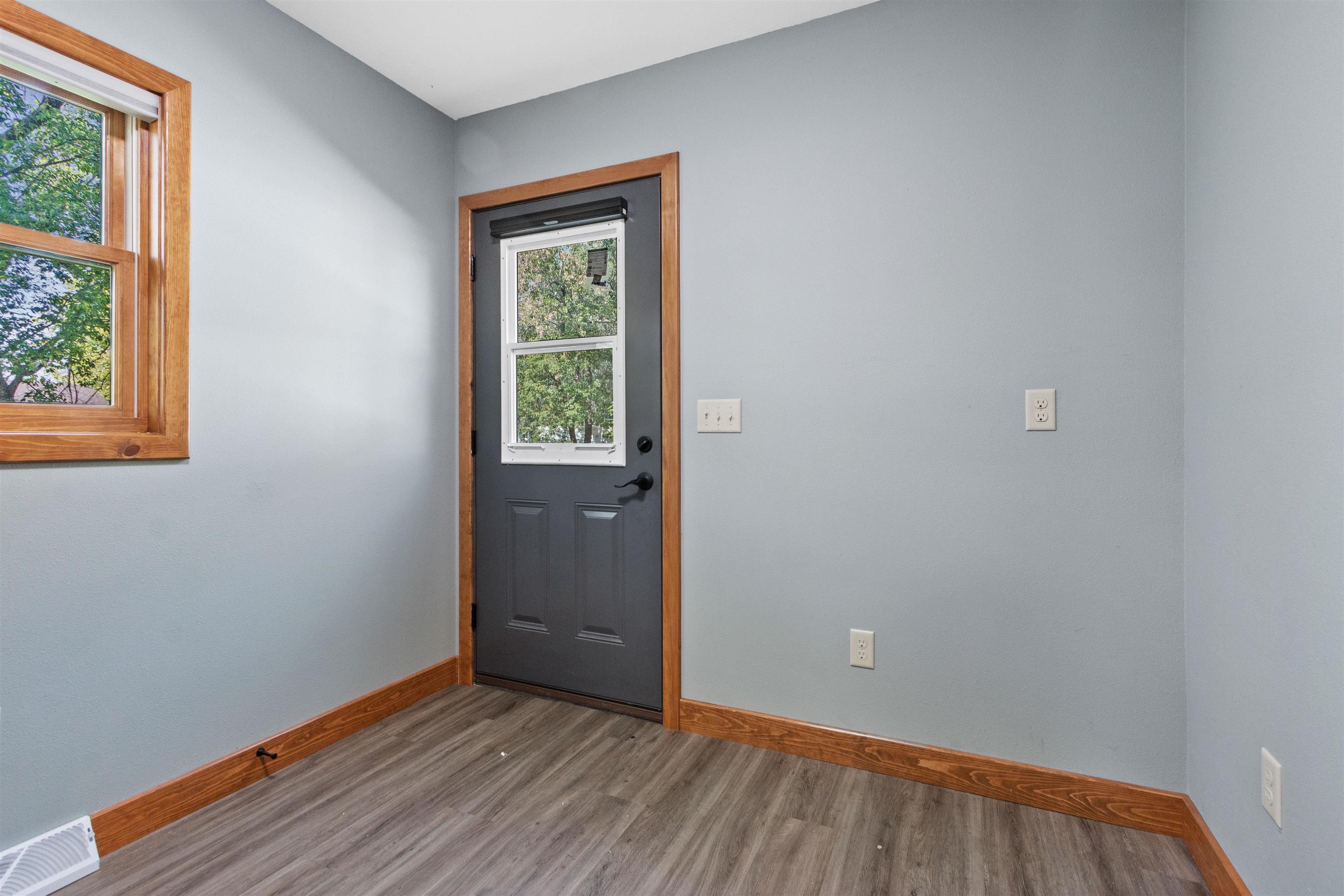 2581 WASHINGTON AVENUE, Plover, Wisconsin 54467, 2 Bedrooms Bedrooms, ,1 BathroomBathrooms,Residential,For Sale,2581 WASHINGTON AVENUE,22601637