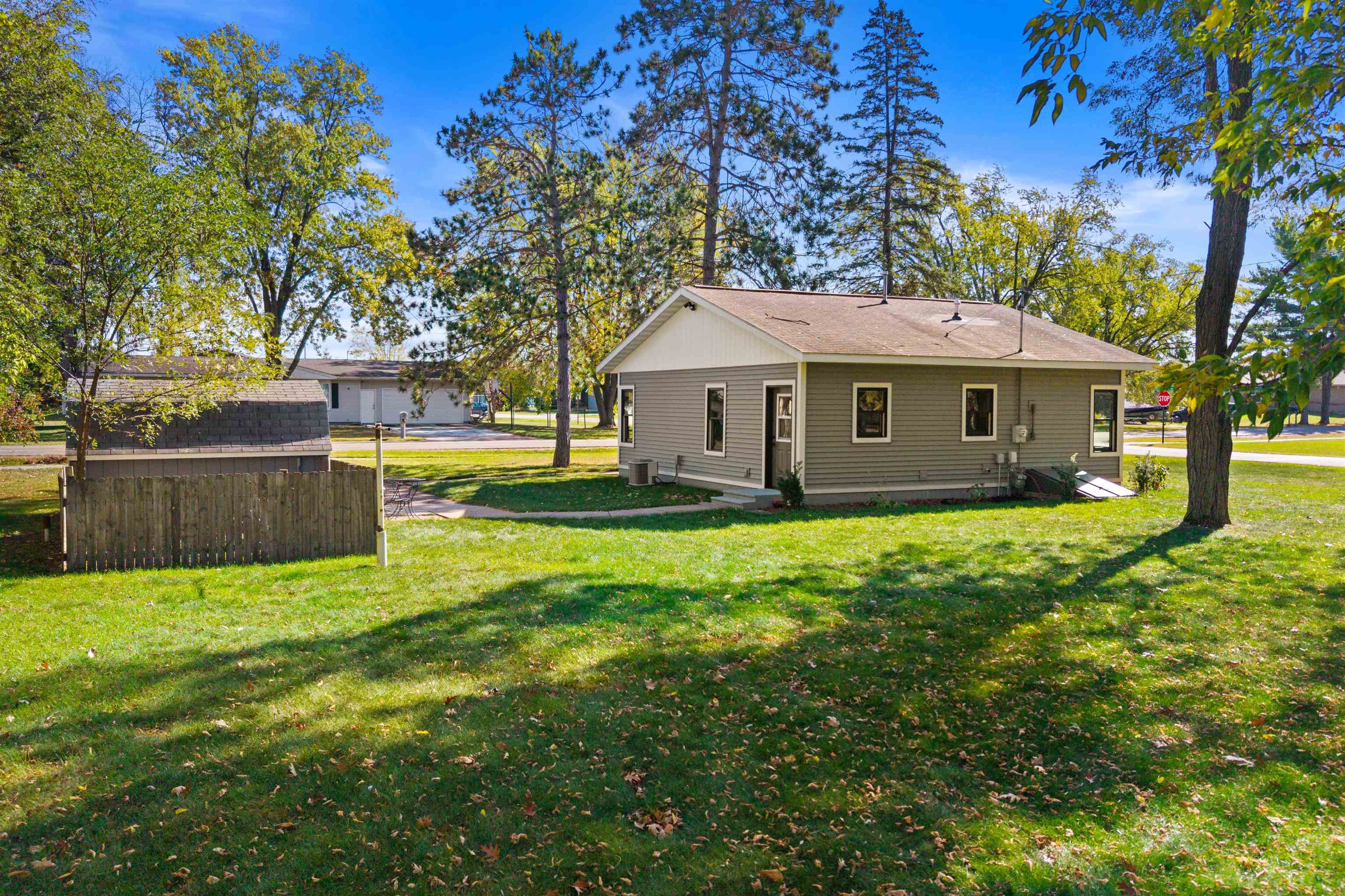 2581 WASHINGTON AVENUE, Plover, Wisconsin 54467, 2 Bedrooms Bedrooms, ,1 BathroomBathrooms,Residential,For Sale,2581 WASHINGTON AVENUE,22601637