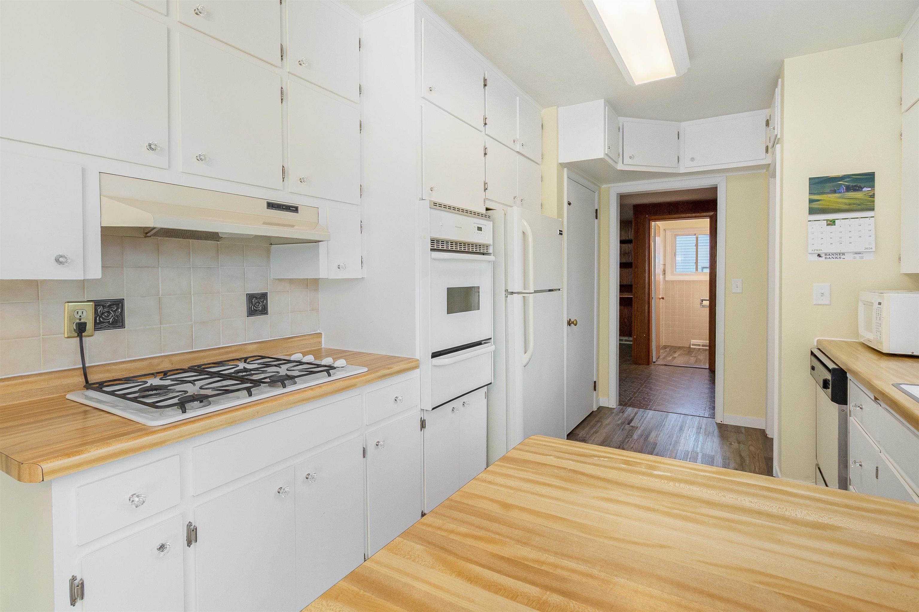 108 JONES AVENUE, Hatley, Wisconsin 54440, 3 Bedrooms Bedrooms, ,1 BathroomBathrooms,Residential,For Sale,108 JONES AVENUE,22601640