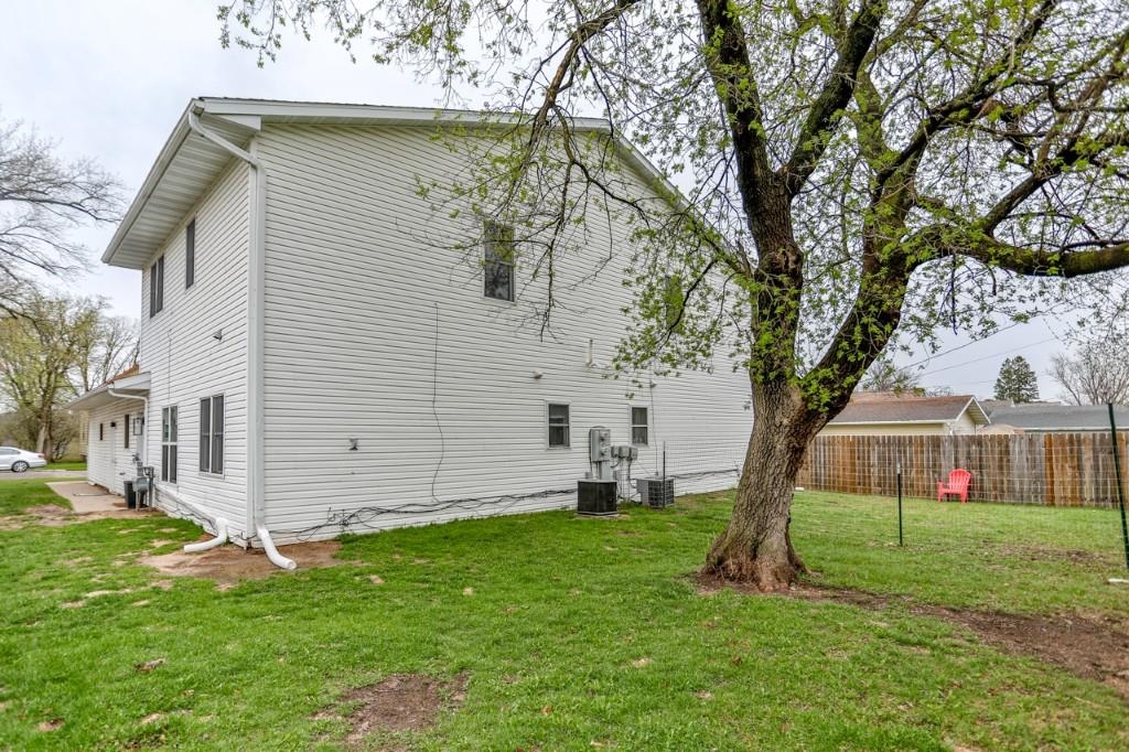 119-121 RIVER STREET, Wausau, Wisconsin 54401, 3 Bedrooms Bedrooms, ,2 BathroomsBathrooms,Multi-family,For Sale,119-121 RIVER STREET,22601641