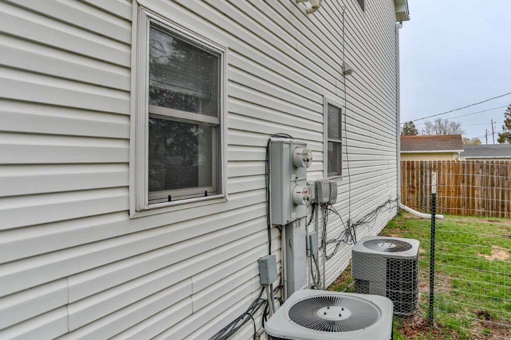 119-121 RIVER STREET, Wausau, Wisconsin 54401, 3 Bedrooms Bedrooms, ,2 BathroomsBathrooms,Multi-family,For Sale,119-121 RIVER STREET,22601641