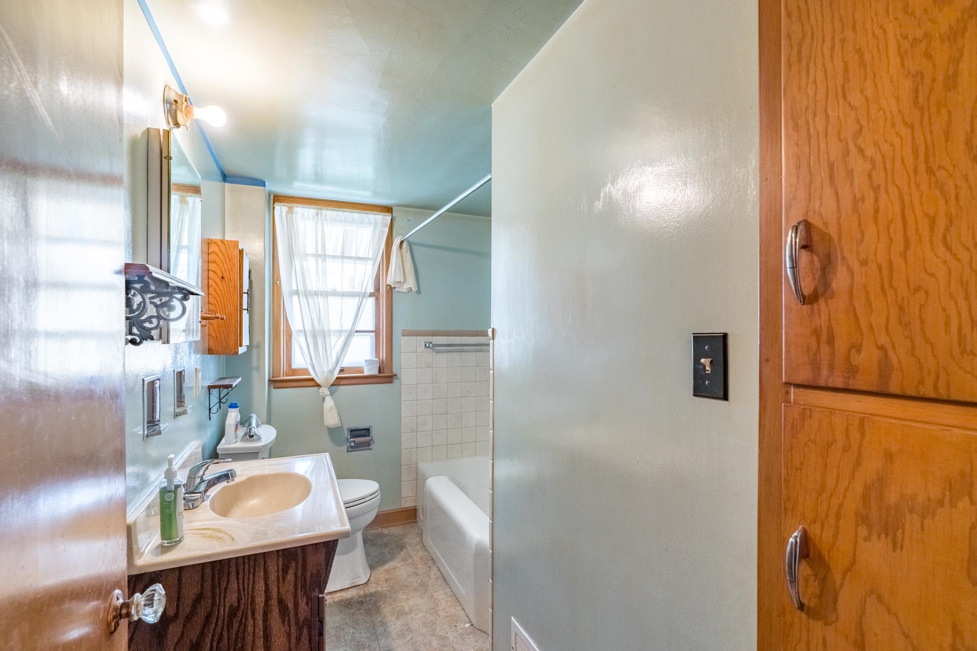 107 KENT STREET, Wausau, Wisconsin 54403, 2 Bedrooms Bedrooms, ,1 BathroomBathrooms,Residential,For Sale,107 KENT STREET,22601652