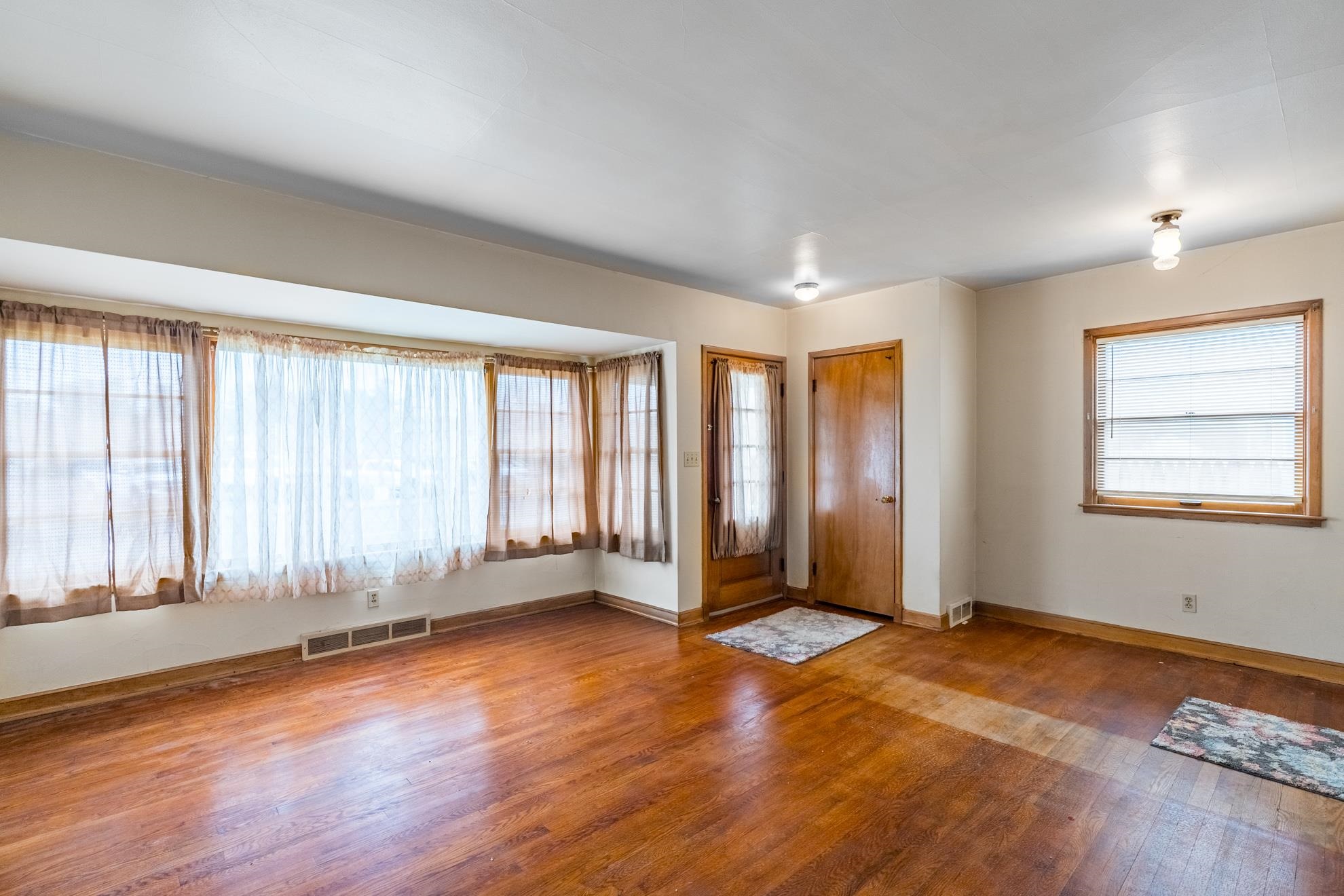 107 KENT STREET, Wausau, Wisconsin 54403, 2 Bedrooms Bedrooms, ,1 BathroomBathrooms,Residential,For Sale,107 KENT STREET,22601652