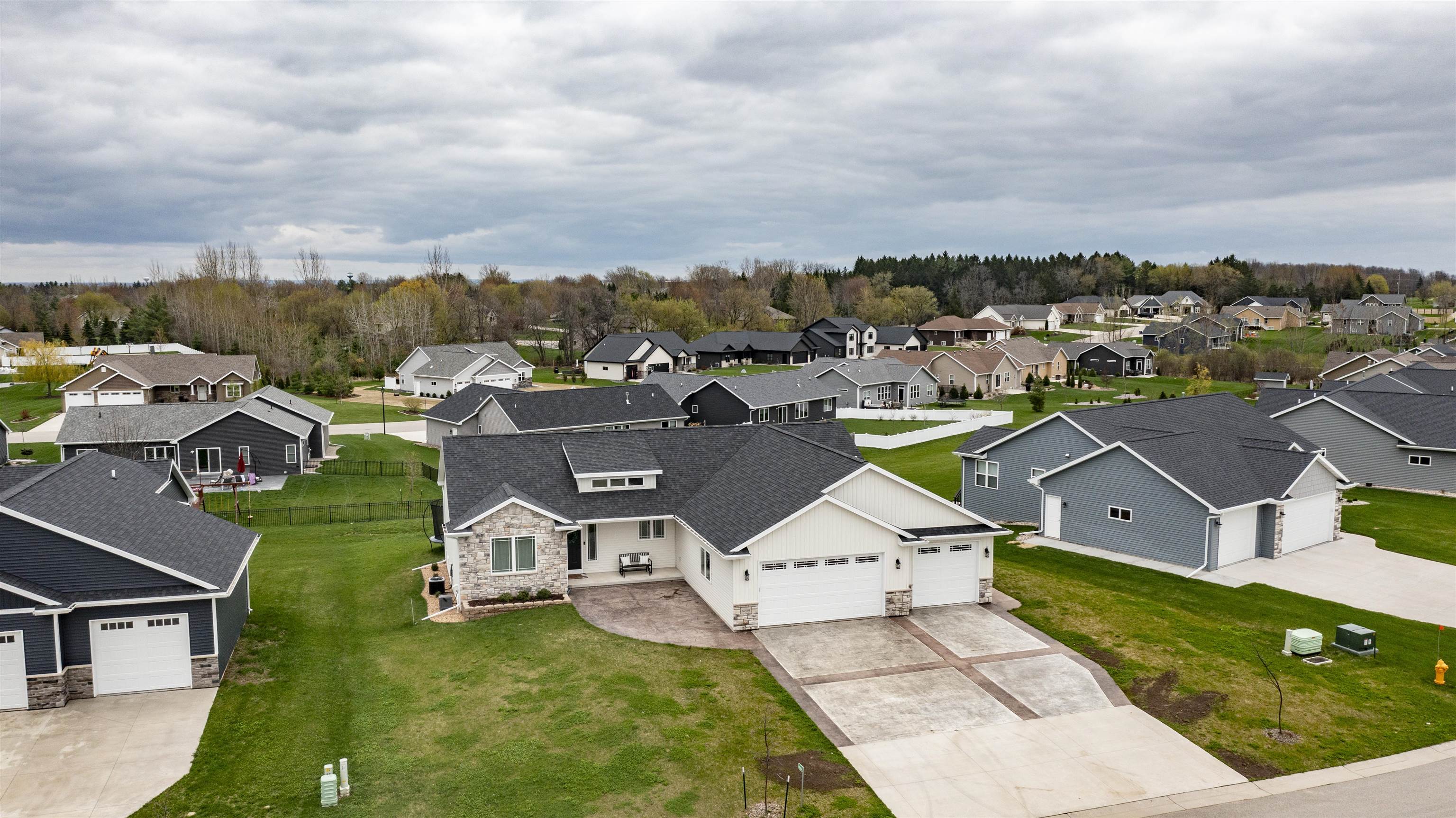 N1004 FALLON LANE, GREENVILLE, Wisconsin 54942, 4 Bedrooms Bedrooms, ,2 BathroomsBathrooms,Residential,For Sale,N1004 FALLON LANE,22601653