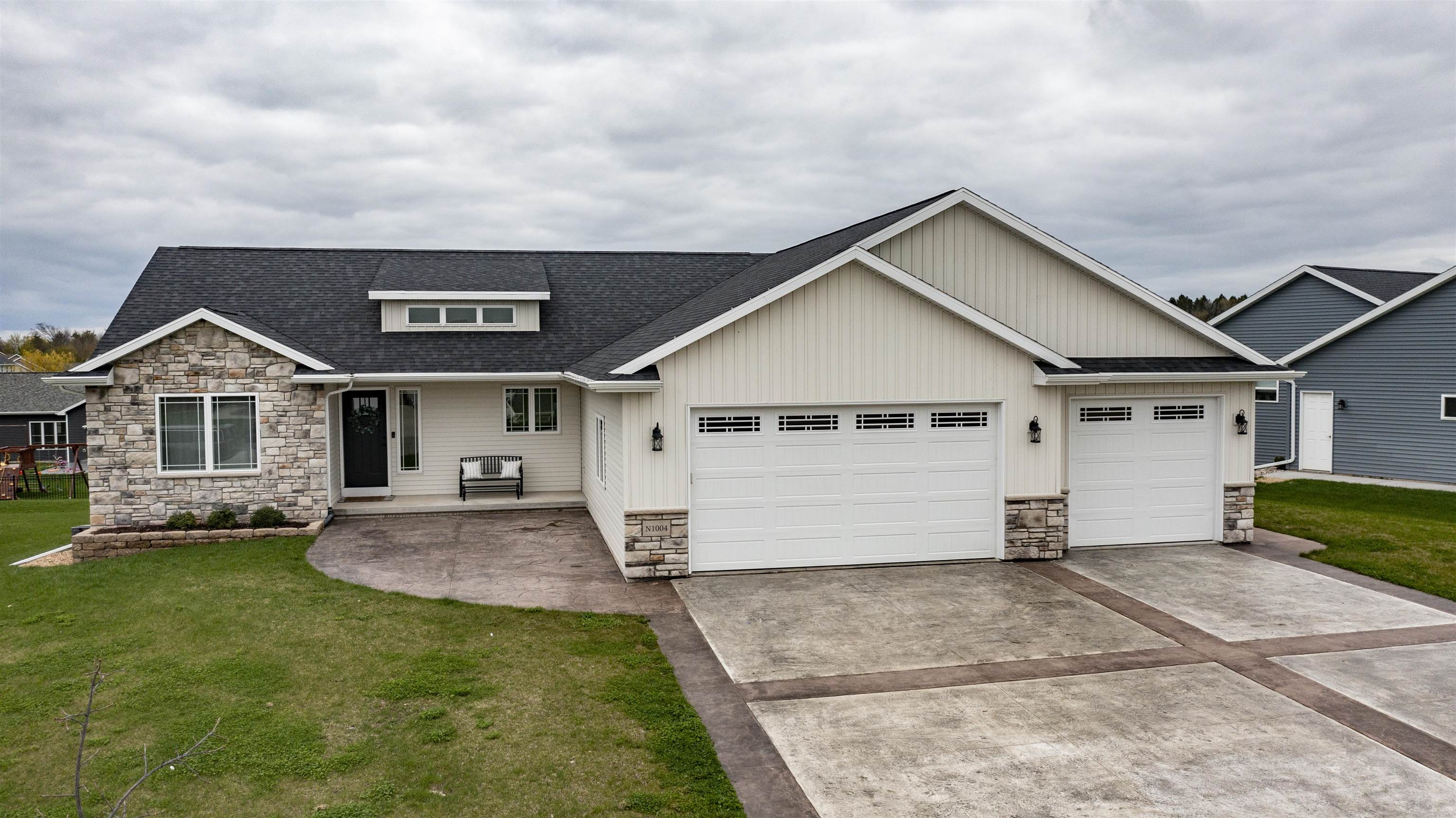 N1004 FALLON LANE, GREENVILLE, Wisconsin 54942, 4 Bedrooms Bedrooms, ,2 BathroomsBathrooms,Residential,For Sale,N1004 FALLON LANE,22601653