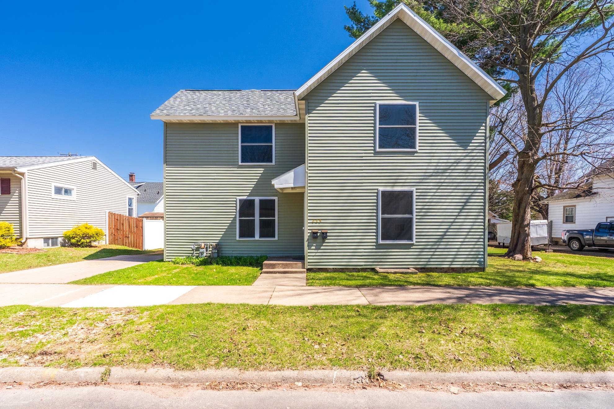 225 N 4TH AVENUE, Wausau, Wisconsin 54401, 2 Bedrooms Bedrooms, ,1 BathroomBathrooms,Multi-family,For Sale,225 N 4TH AVENUE,22601654