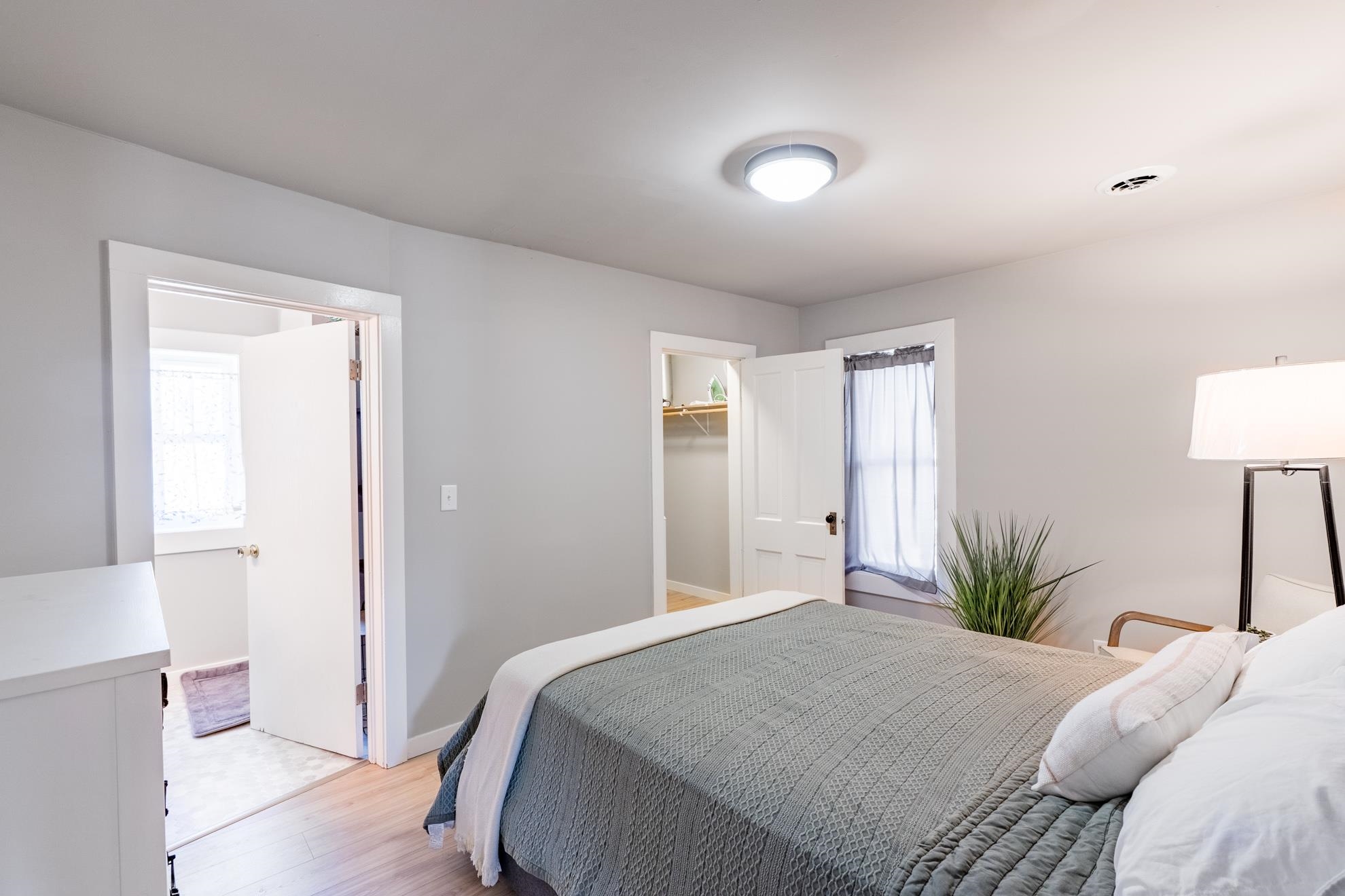 225 N 4TH AVENUE, Wausau, Wisconsin 54401, 2 Bedrooms Bedrooms, ,1 BathroomBathrooms,Multi-family,For Sale,225 N 4TH AVENUE,22601654