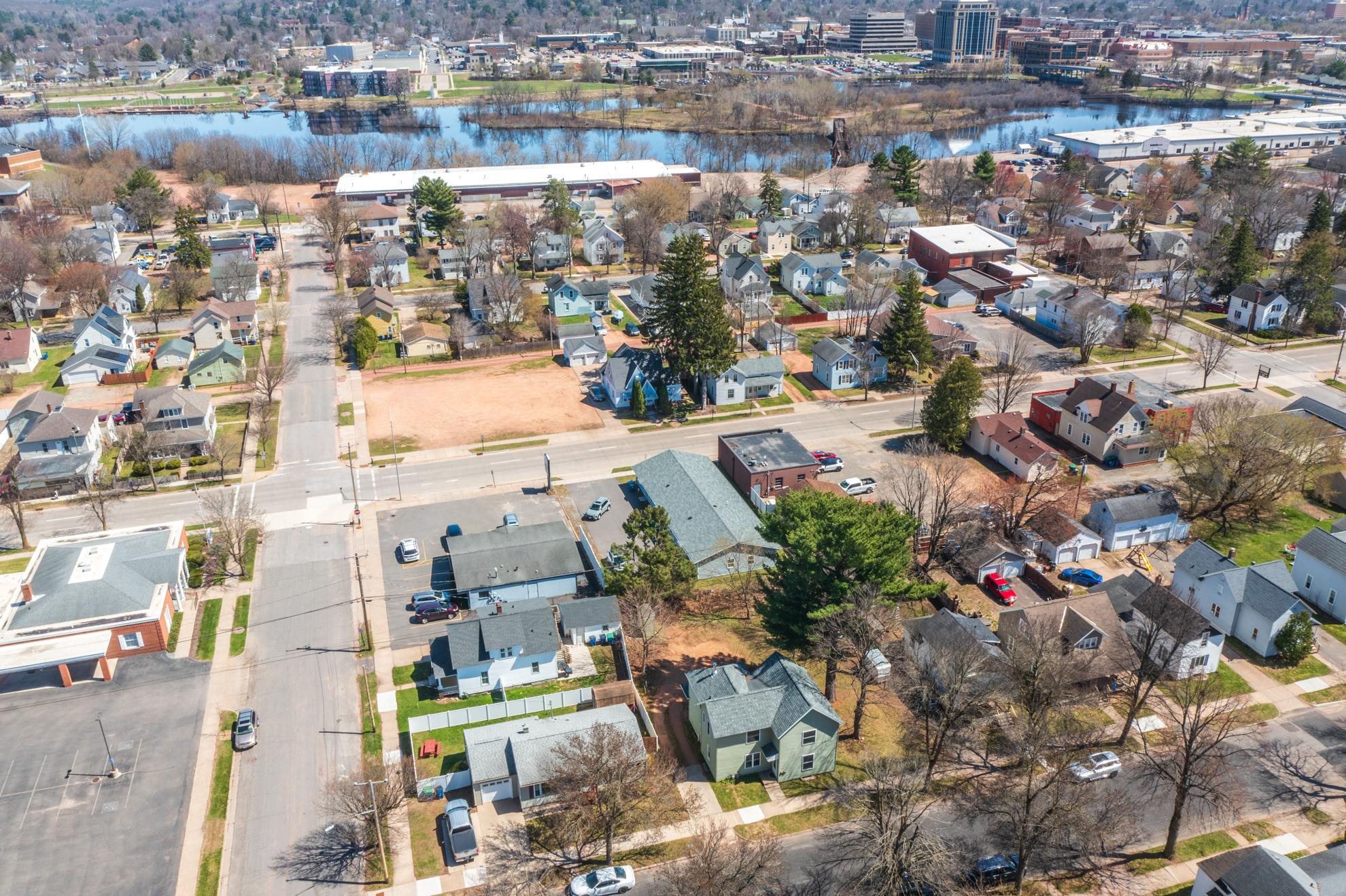 225 N 4TH AVENUE, Wausau, Wisconsin 54401, 2 Bedrooms Bedrooms, ,1 BathroomBathrooms,Multi-family,For Sale,225 N 4TH AVENUE,22601654