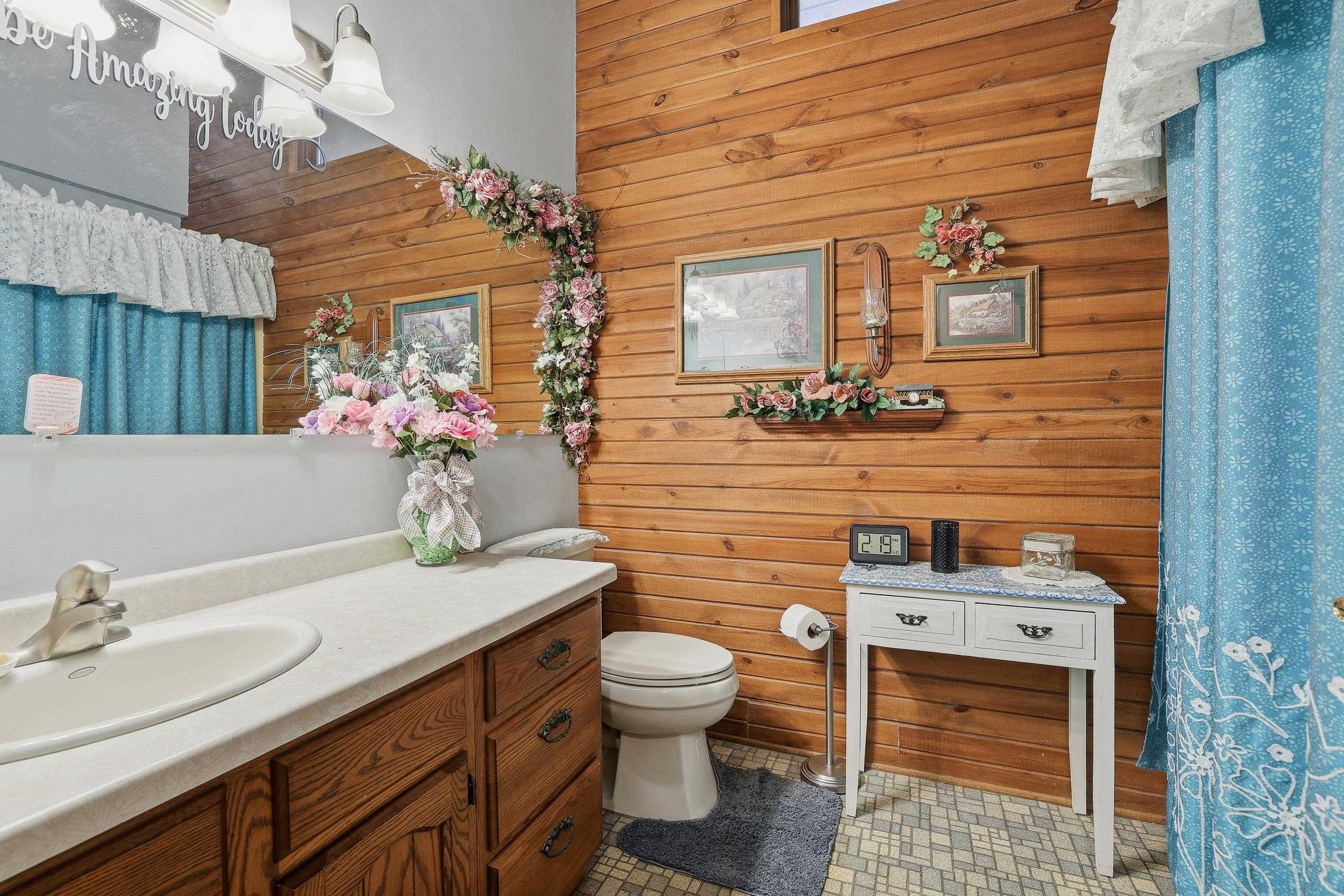 E2425 LAMPLIGHTER LANE, Waupaca, Wisconsin 54981, 3 Bedrooms Bedrooms, ,2 BathroomsBathrooms,Residential,For Sale,E2425 LAMPLIGHTER LANE,22601656