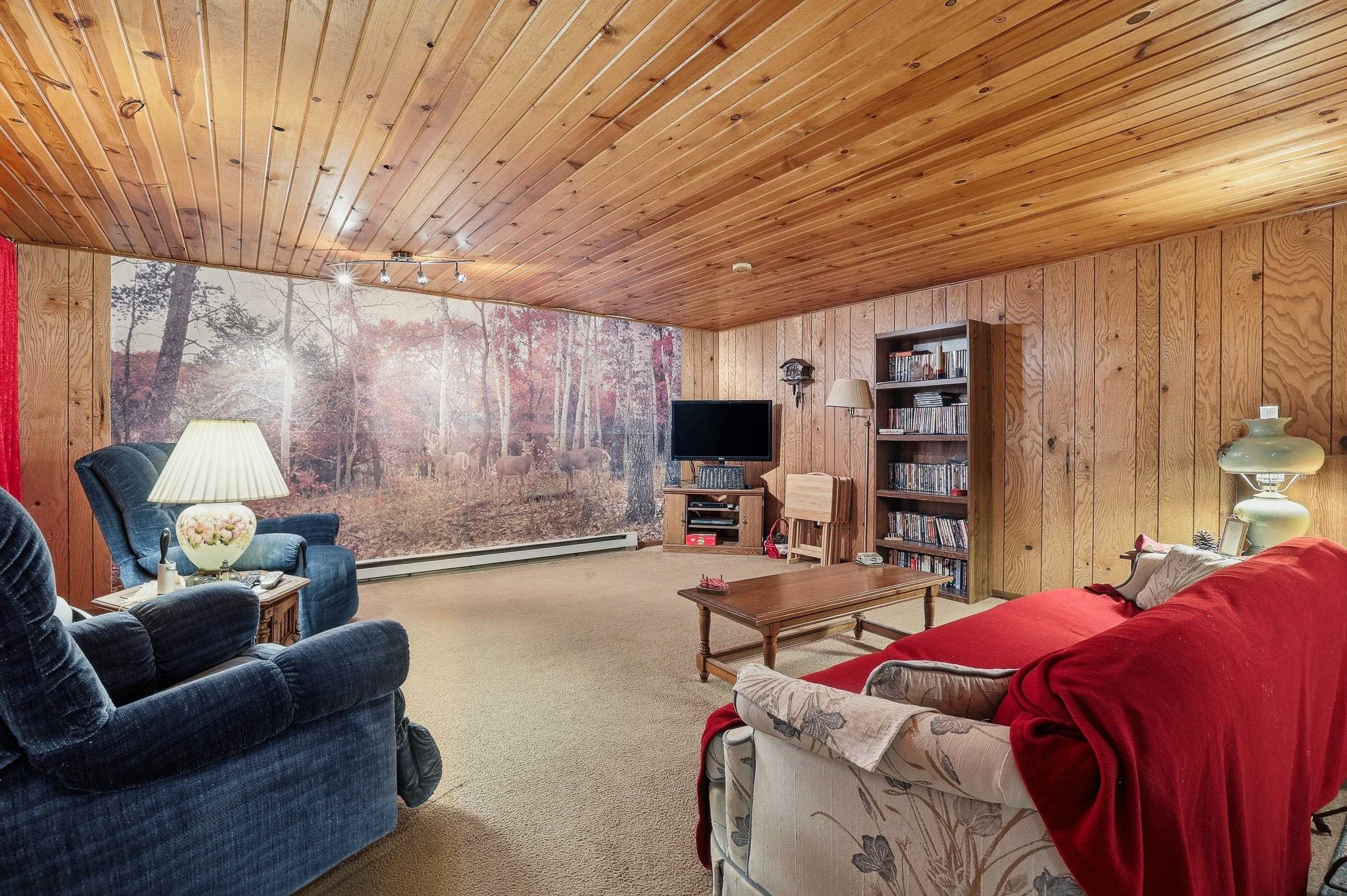 E2425 LAMPLIGHTER LANE, Waupaca, Wisconsin 54981, 3 Bedrooms Bedrooms, ,2 BathroomsBathrooms,Residential,For Sale,E2425 LAMPLIGHTER LANE,22601656
