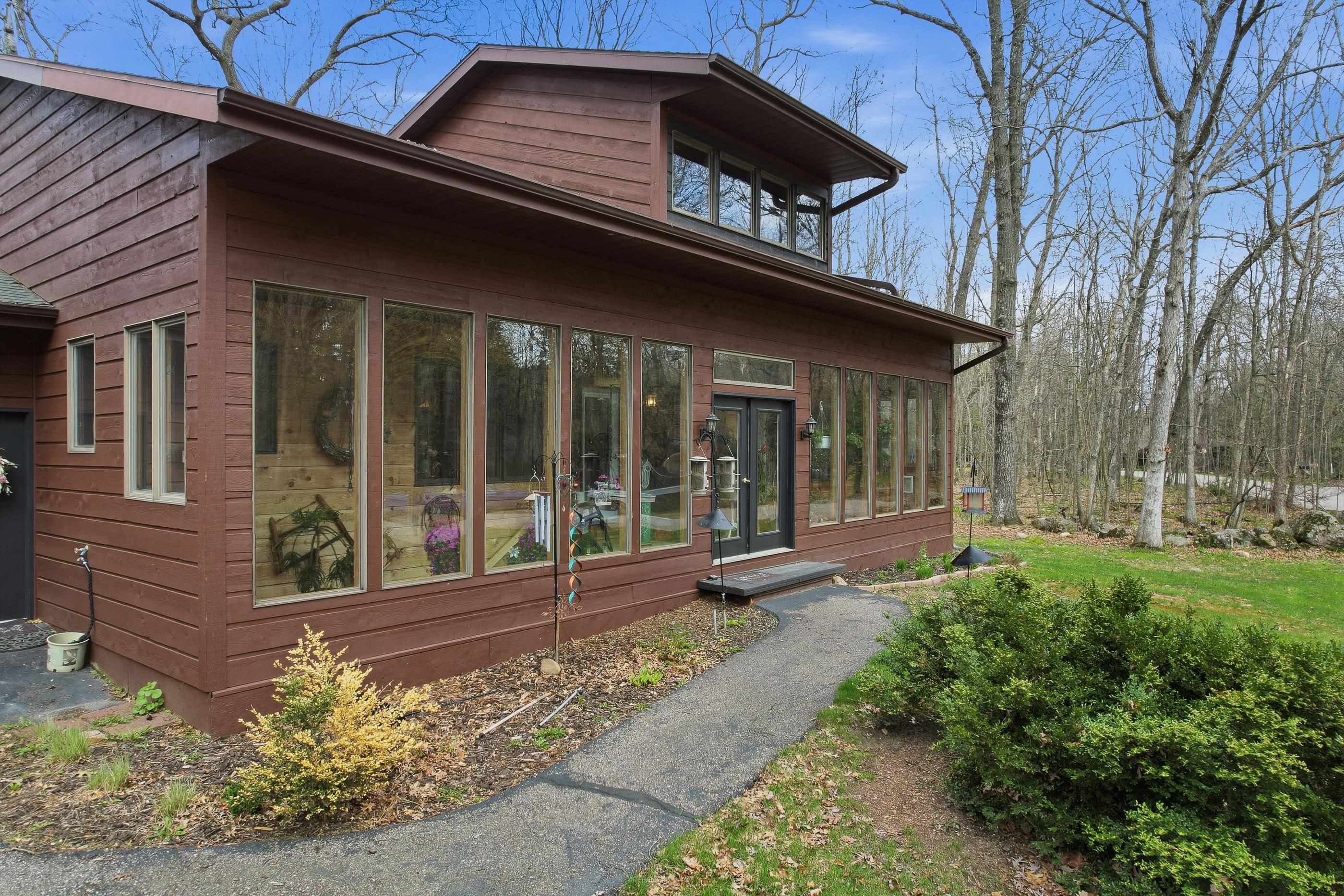 E2425 LAMPLIGHTER LANE, Waupaca, Wisconsin 54981, 3 Bedrooms Bedrooms, ,2 BathroomsBathrooms,Residential,For Sale,E2425 LAMPLIGHTER LANE,22601656