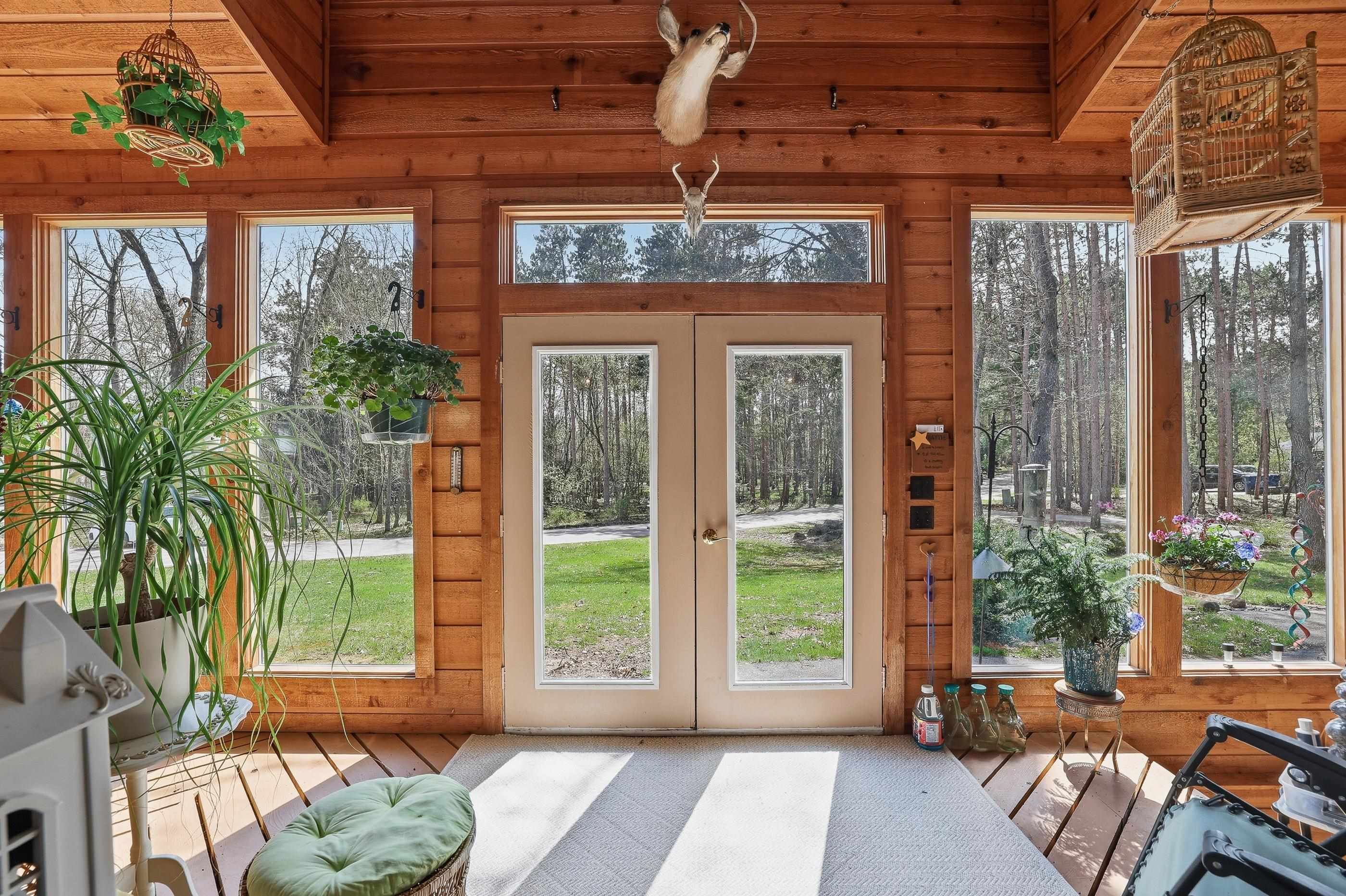 E2425 LAMPLIGHTER LANE, Waupaca, Wisconsin 54981, 3 Bedrooms Bedrooms, ,2 BathroomsBathrooms,Residential,For Sale,E2425 LAMPLIGHTER LANE,22601656