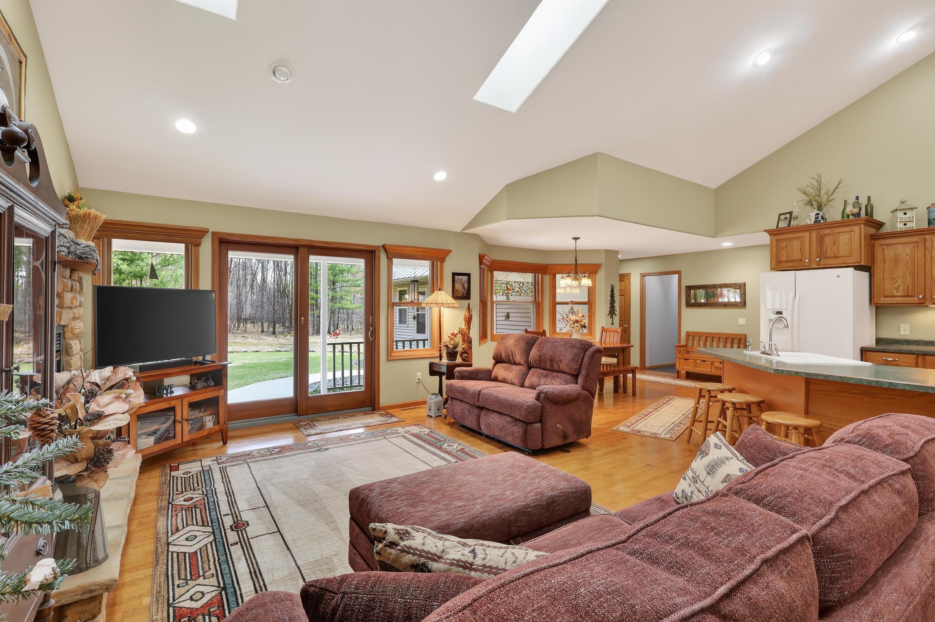 10055 STATE HIGHWAY 73, Pittsville, Wisconsin 54466, 3 Bedrooms Bedrooms, ,3 BathroomsBathrooms,Residential,For Sale,10055 STATE HIGHWAY 73,22601658