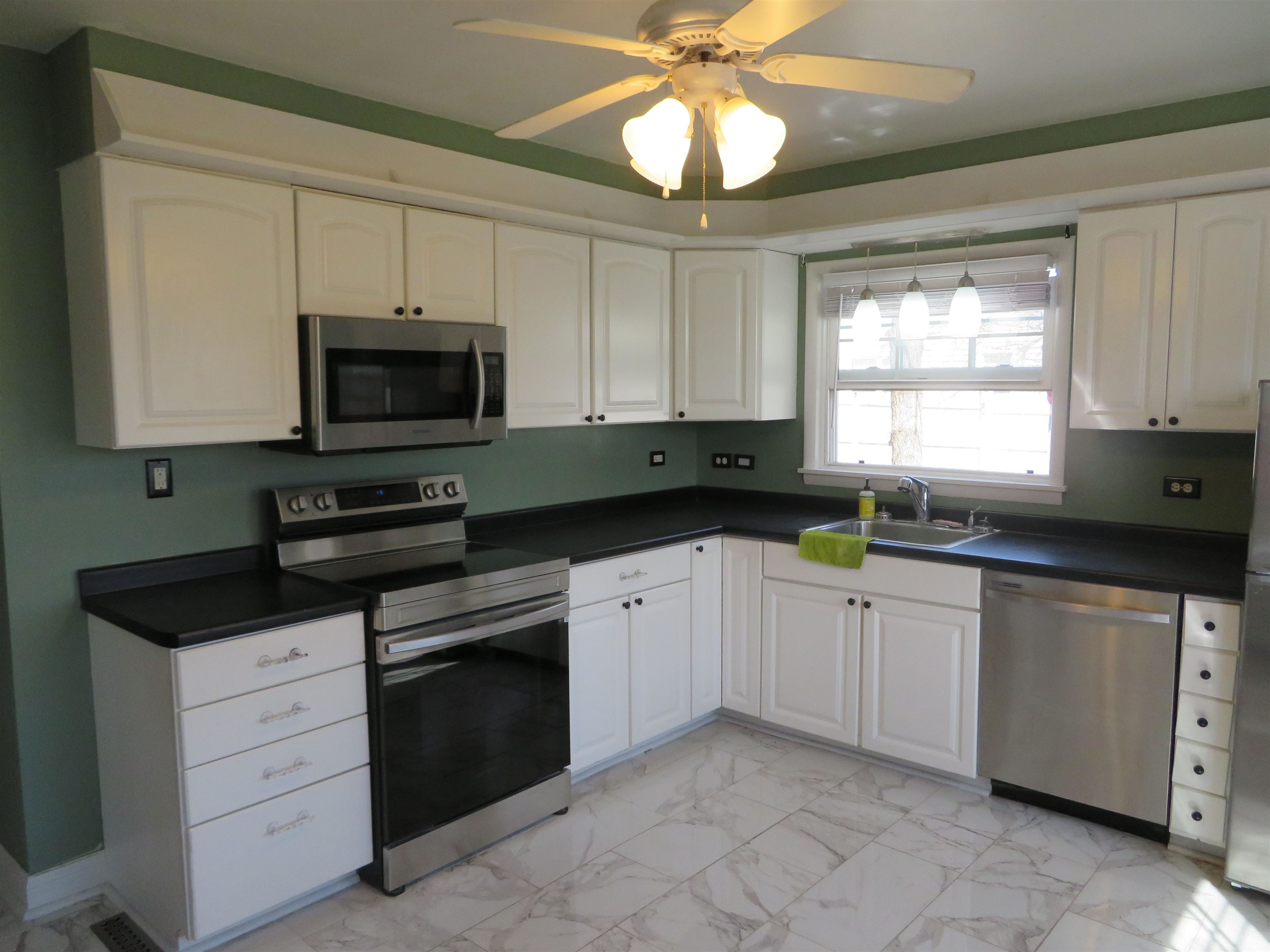 1605 E 7TH STREET, Merrill, Wisconsin 54452, 2 Bedrooms Bedrooms, 5 Rooms Rooms,1 BathroomBathrooms,Multi-family,For Sale,1605 E 7TH STREET,22601659