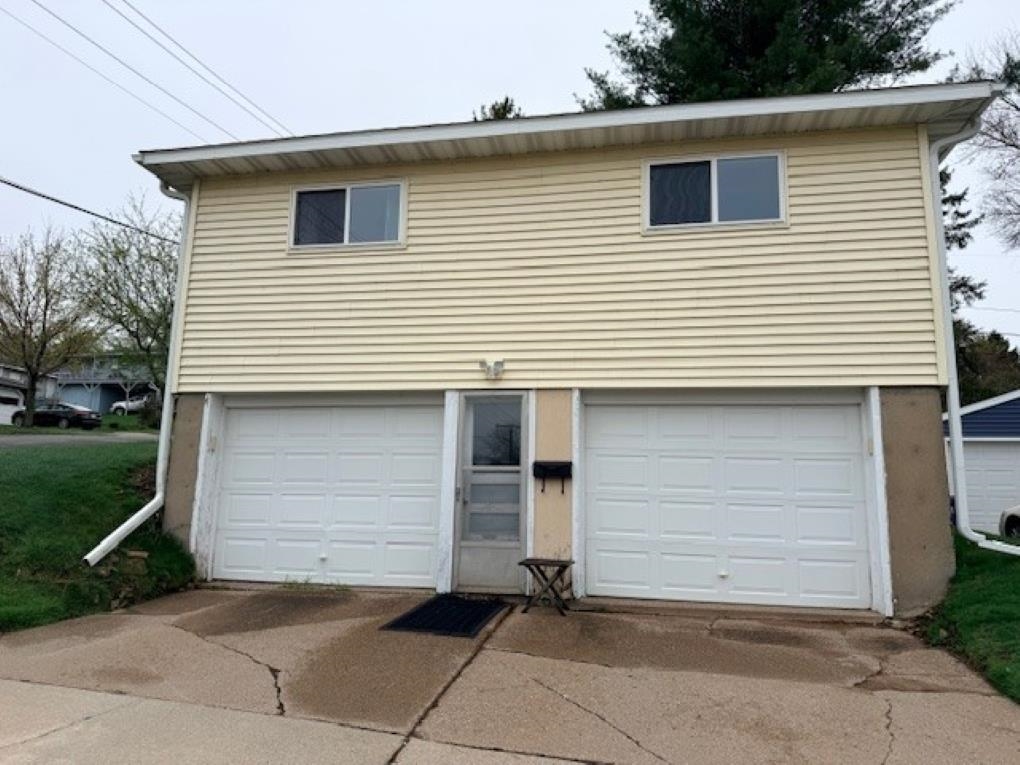 1002 MAPLE STREET, Wausau, Wisconsin 54401, 3 Bedrooms Bedrooms, ,1 BathroomBathrooms,Residential,For Sale,1002 MAPLE STREET,22601660