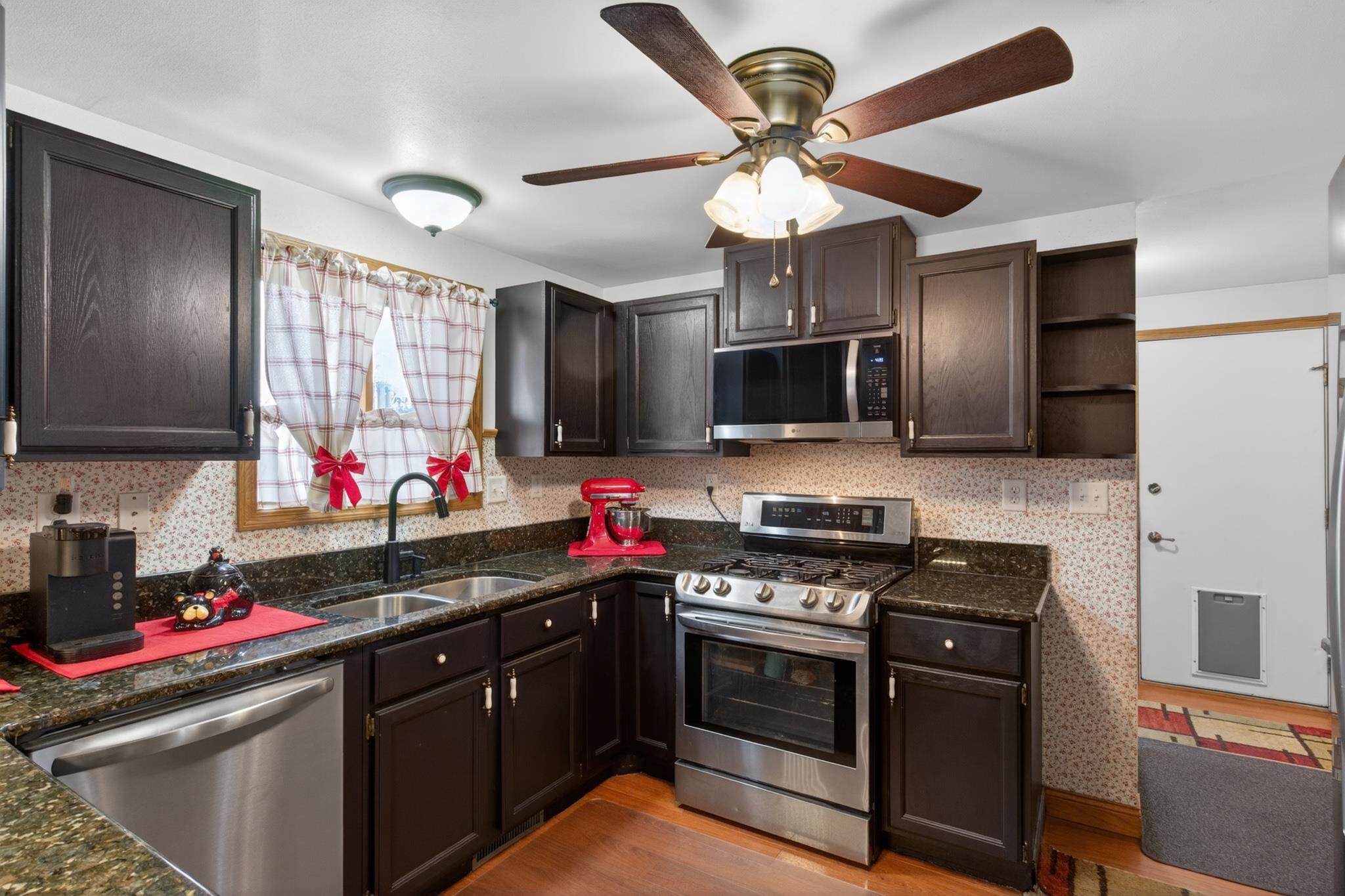 3141 REVERE ROAD, Plover, Wisconsin 54467, 3 Bedrooms Bedrooms, ,2 BathroomsBathrooms,Residential,For Sale,3141 REVERE ROAD,22601661