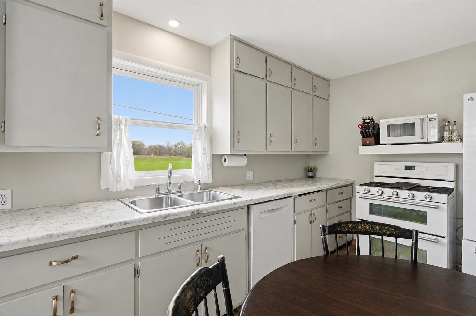 11186 MAIN STREET, Hewitt, Wisconsin 54441, 3 Bedrooms Bedrooms, ,1 BathroomBathrooms,Residential,For Sale,11186 MAIN STREET,22601663
