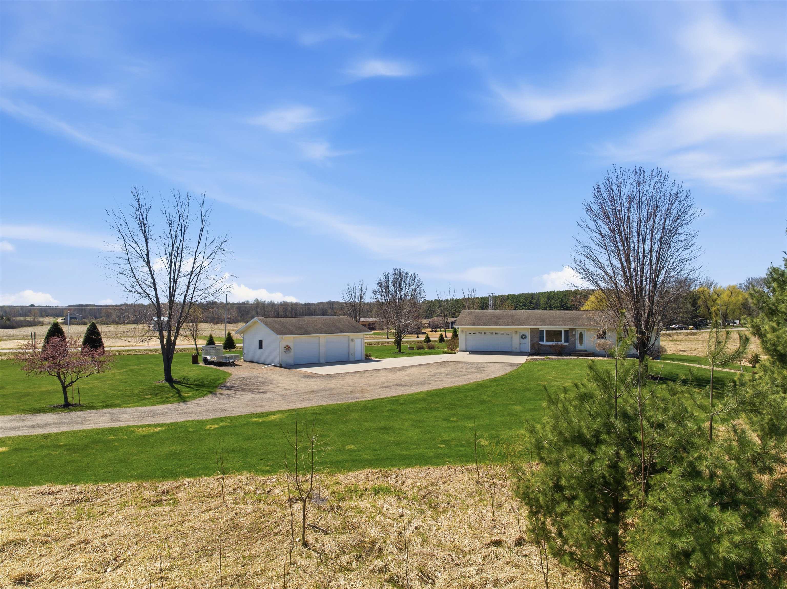 8917 S WASHINGTON AVENUE, Marshfield, Wisconsin 54449, 4 Bedrooms Bedrooms, ,2 BathroomsBathrooms,Residential,For Sale,8917 S WASHINGTON AVENUE,22601668