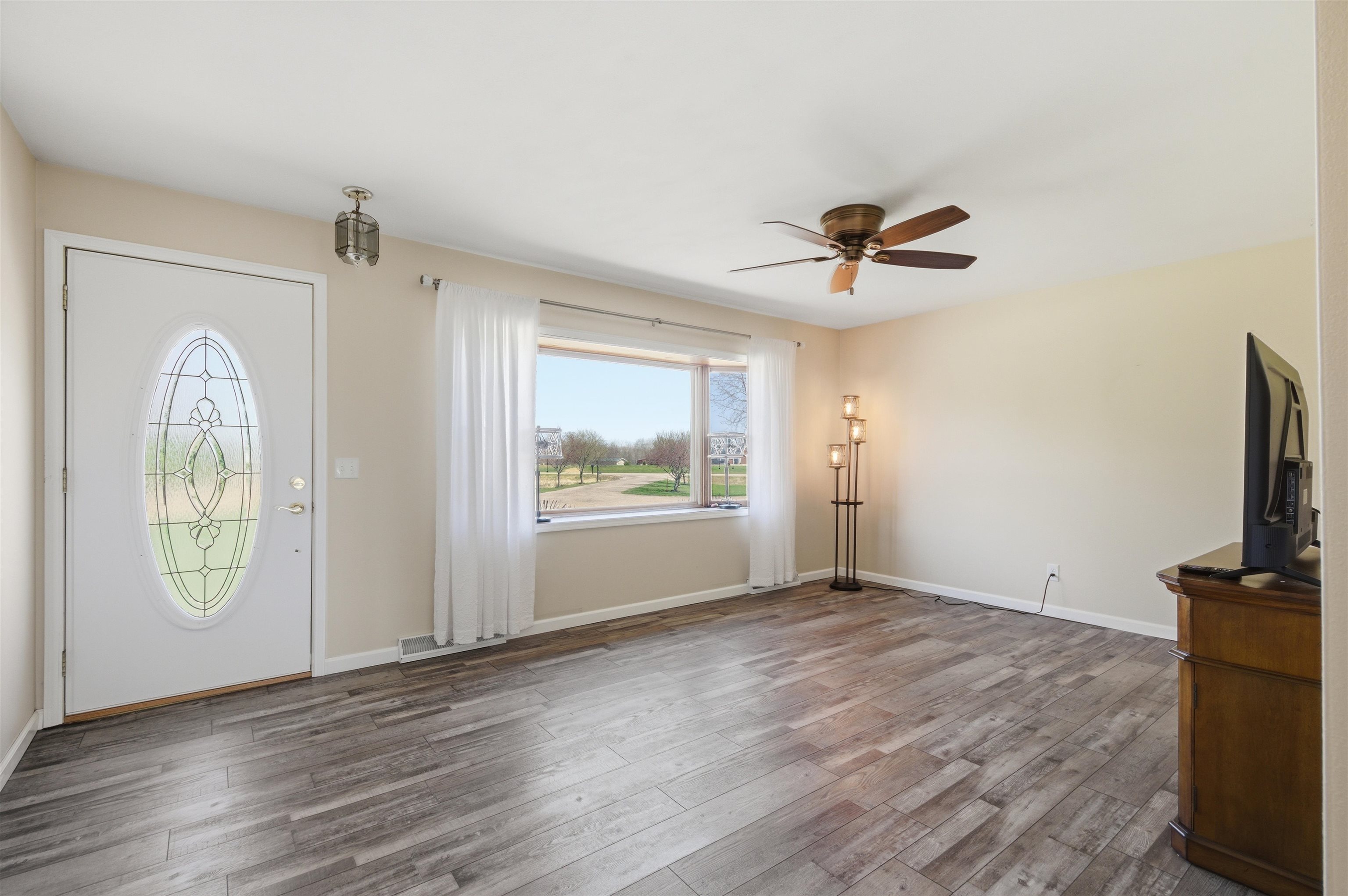 8917 S WASHINGTON AVENUE, Marshfield, Wisconsin 54449, 4 Bedrooms Bedrooms, ,2 BathroomsBathrooms,Residential,For Sale,8917 S WASHINGTON AVENUE,22601668