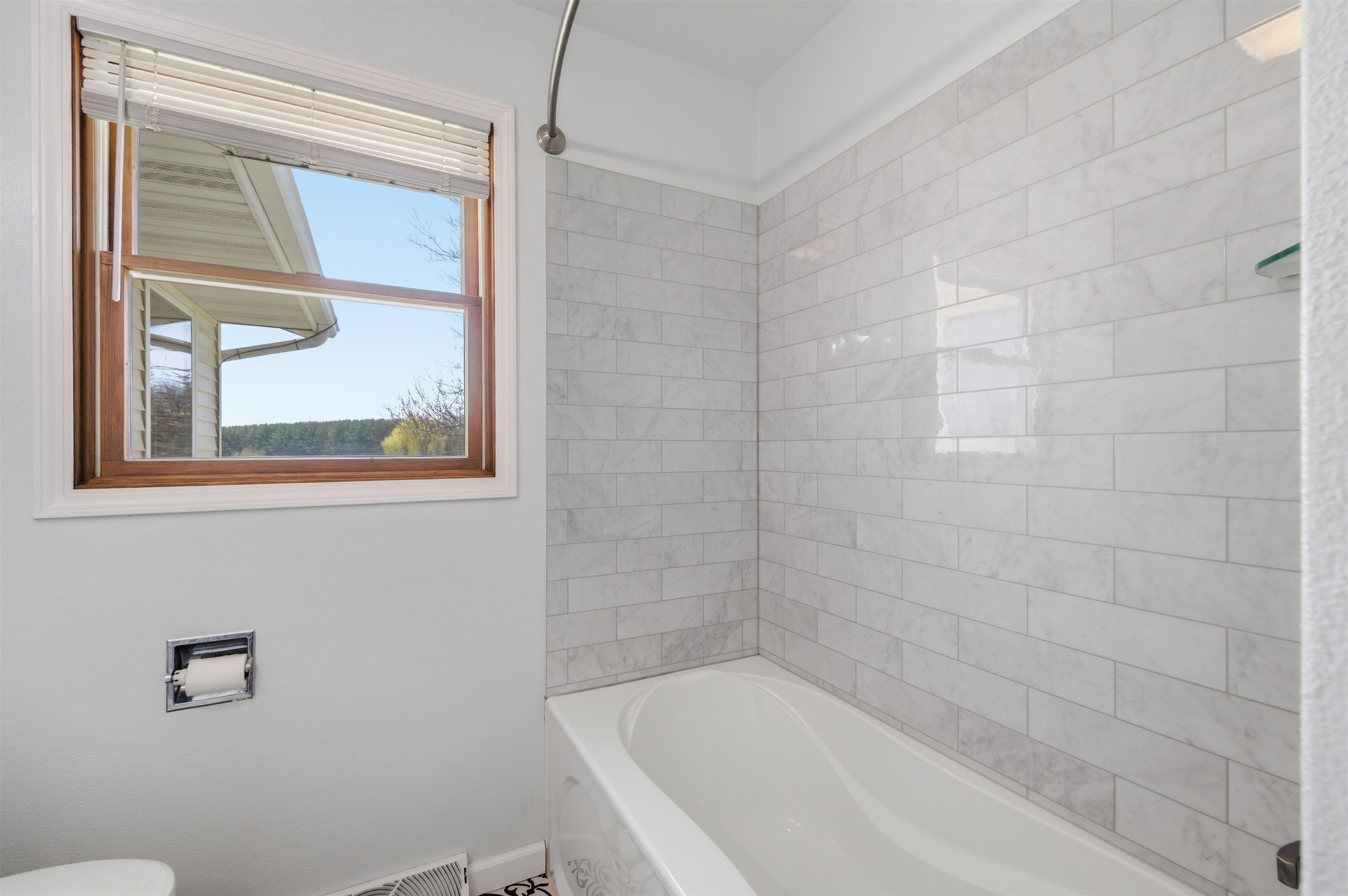 8917 S WASHINGTON AVENUE, Marshfield, Wisconsin 54449, 4 Bedrooms Bedrooms, ,2 BathroomsBathrooms,Residential,For Sale,8917 S WASHINGTON AVENUE,22601668