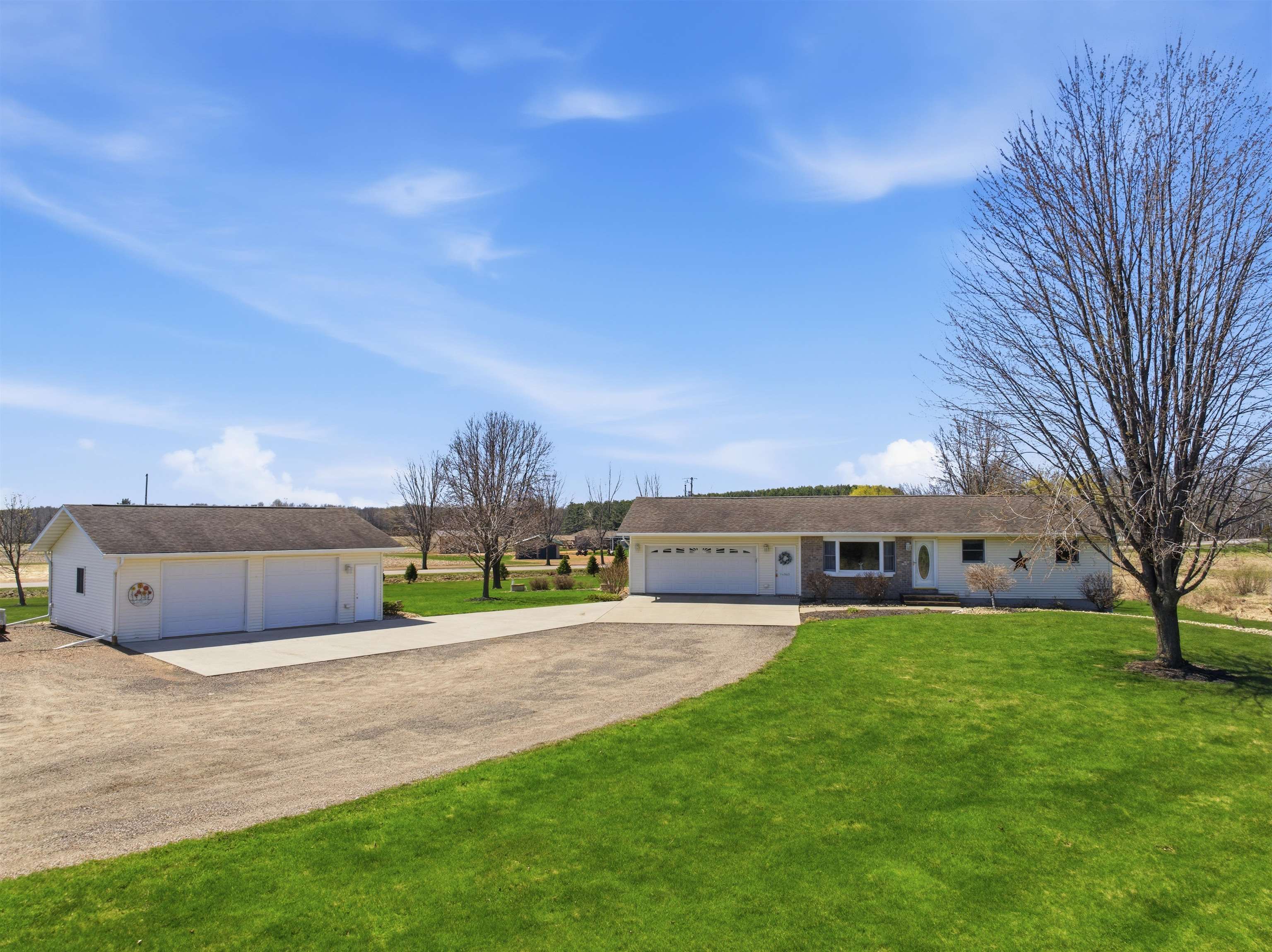 8917 S WASHINGTON AVENUE, Marshfield, Wisconsin 54449, 4 Bedrooms Bedrooms, ,2 BathroomsBathrooms,Residential,For Sale,8917 S WASHINGTON AVENUE,22601668