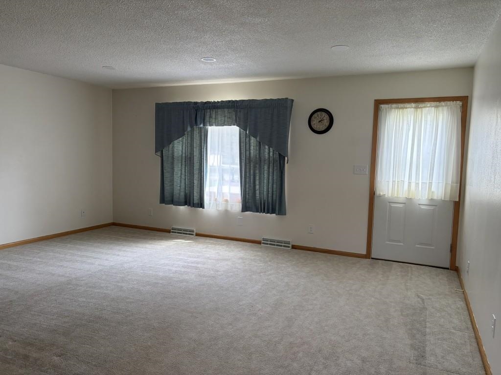 3306 EAU CLAIRE AVENUE, Weston, Wisconsin 54476, 3 Bedrooms Bedrooms, ,1 BathroomBathrooms,Residential,For Sale,3306 EAU CLAIRE AVENUE,22601672