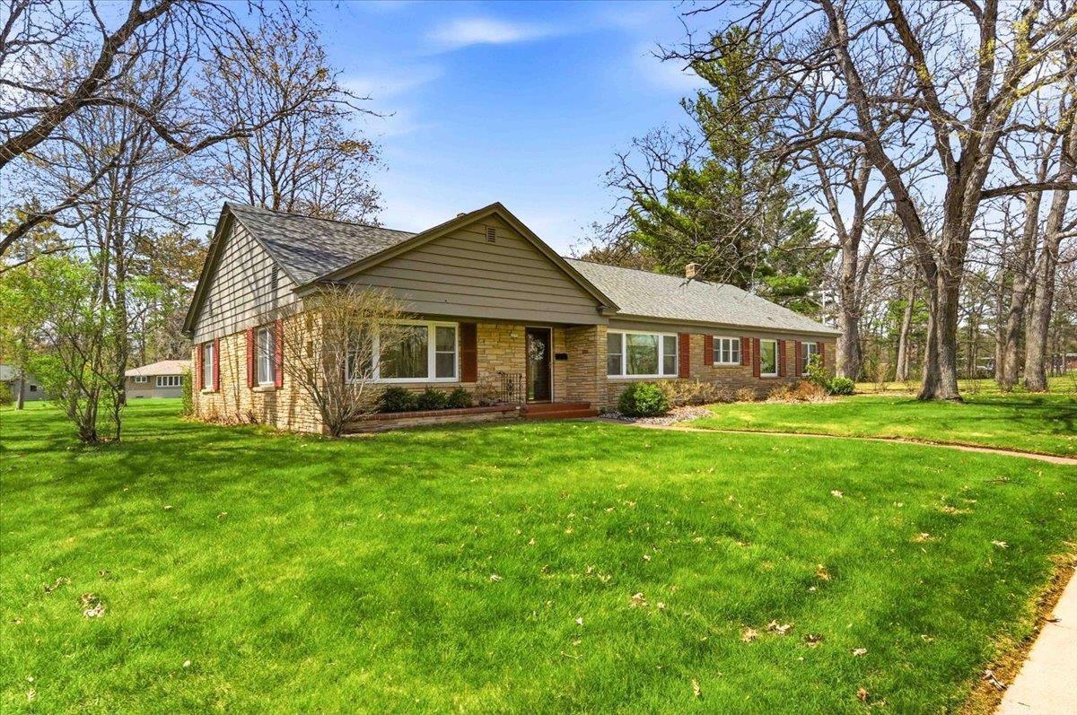 1251 WISCONSIN RIVER DRIVE, Port Edwards, Wisconsin 54469, 3 Bedrooms Bedrooms, ,2 BathroomsBathrooms,Residential,For Sale,1251 WISCONSIN RIVER DRIVE,22601673