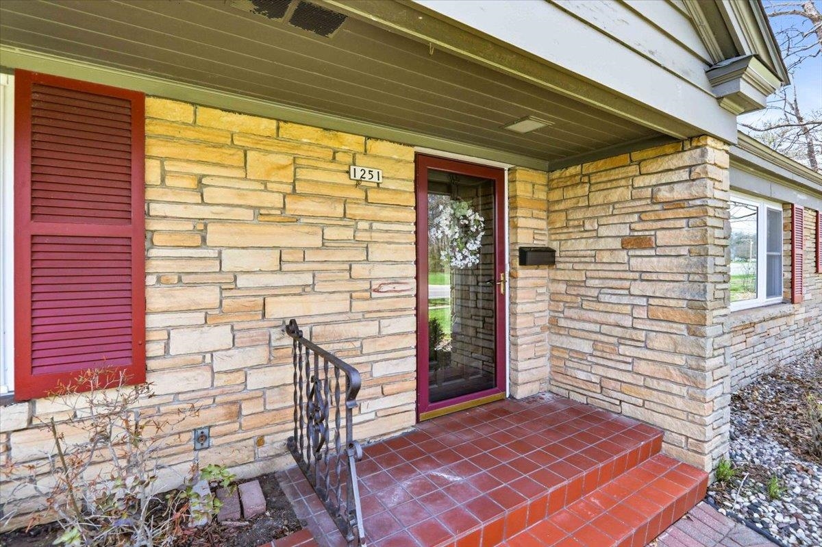 1251 WISCONSIN RIVER DRIVE, Port Edwards, Wisconsin 54469, 3 Bedrooms Bedrooms, ,2 BathroomsBathrooms,Residential,For Sale,1251 WISCONSIN RIVER DRIVE,22601673
