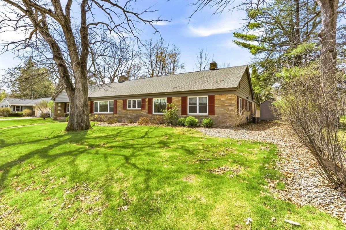 1251 WISCONSIN RIVER DRIVE, Port Edwards, Wisconsin 54469, 3 Bedrooms Bedrooms, ,2 BathroomsBathrooms,Residential,For Sale,1251 WISCONSIN RIVER DRIVE,22601673