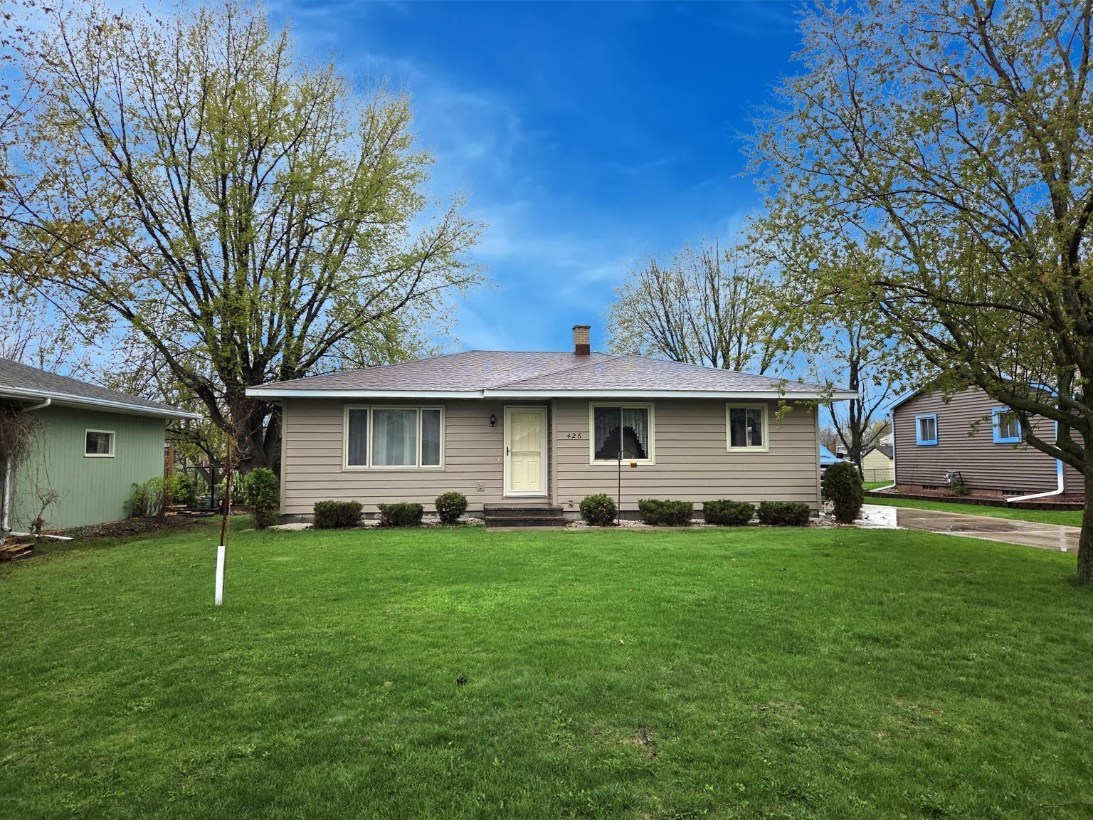 426 WILDWOOD COURT, Marshfield, Wisconsin 54449, 3 Bedrooms Bedrooms, ,1 BathroomBathrooms,Residential,For Sale,426 WILDWOOD COURT,22601678