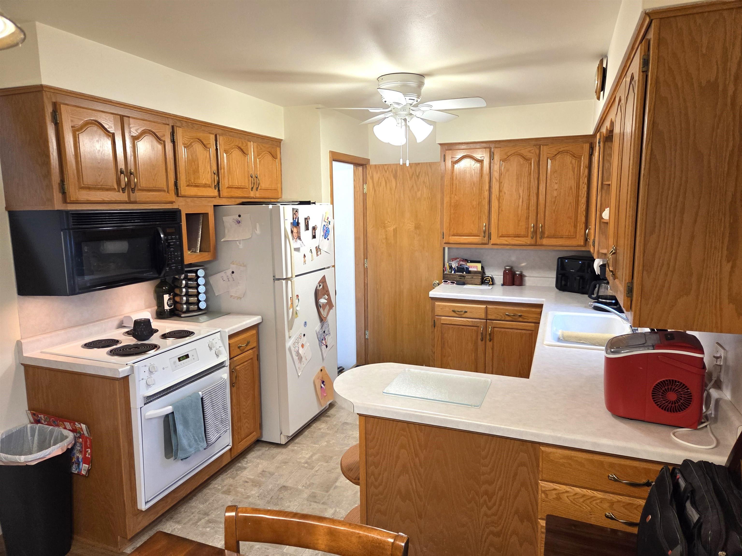 426 WILDWOOD COURT, Marshfield, Wisconsin 54449, 3 Bedrooms Bedrooms, ,1 BathroomBathrooms,Residential,For Sale,426 WILDWOOD COURT,22601678