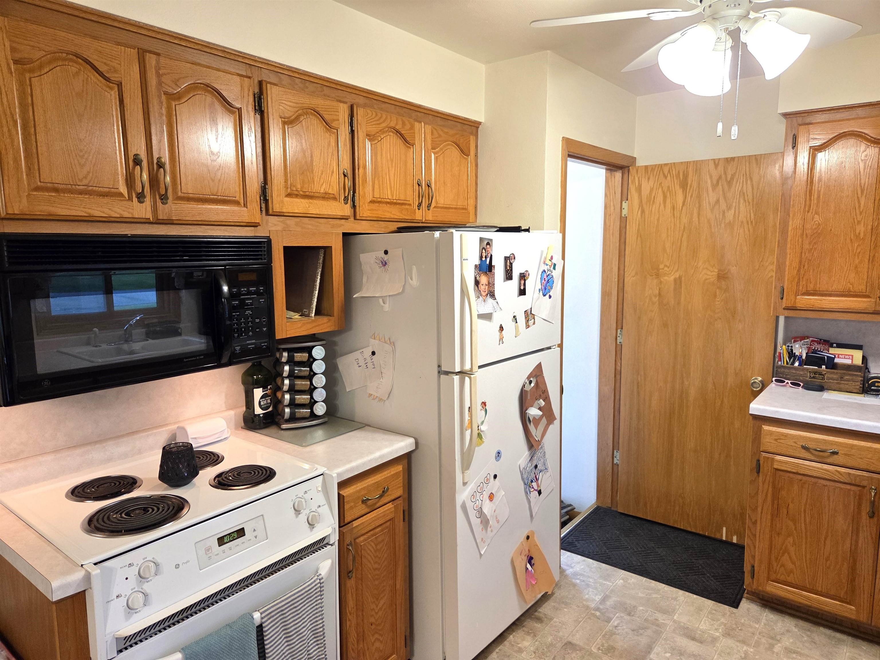 426 WILDWOOD COURT, Marshfield, Wisconsin 54449, 3 Bedrooms Bedrooms, ,1 BathroomBathrooms,Residential,For Sale,426 WILDWOOD COURT,22601678