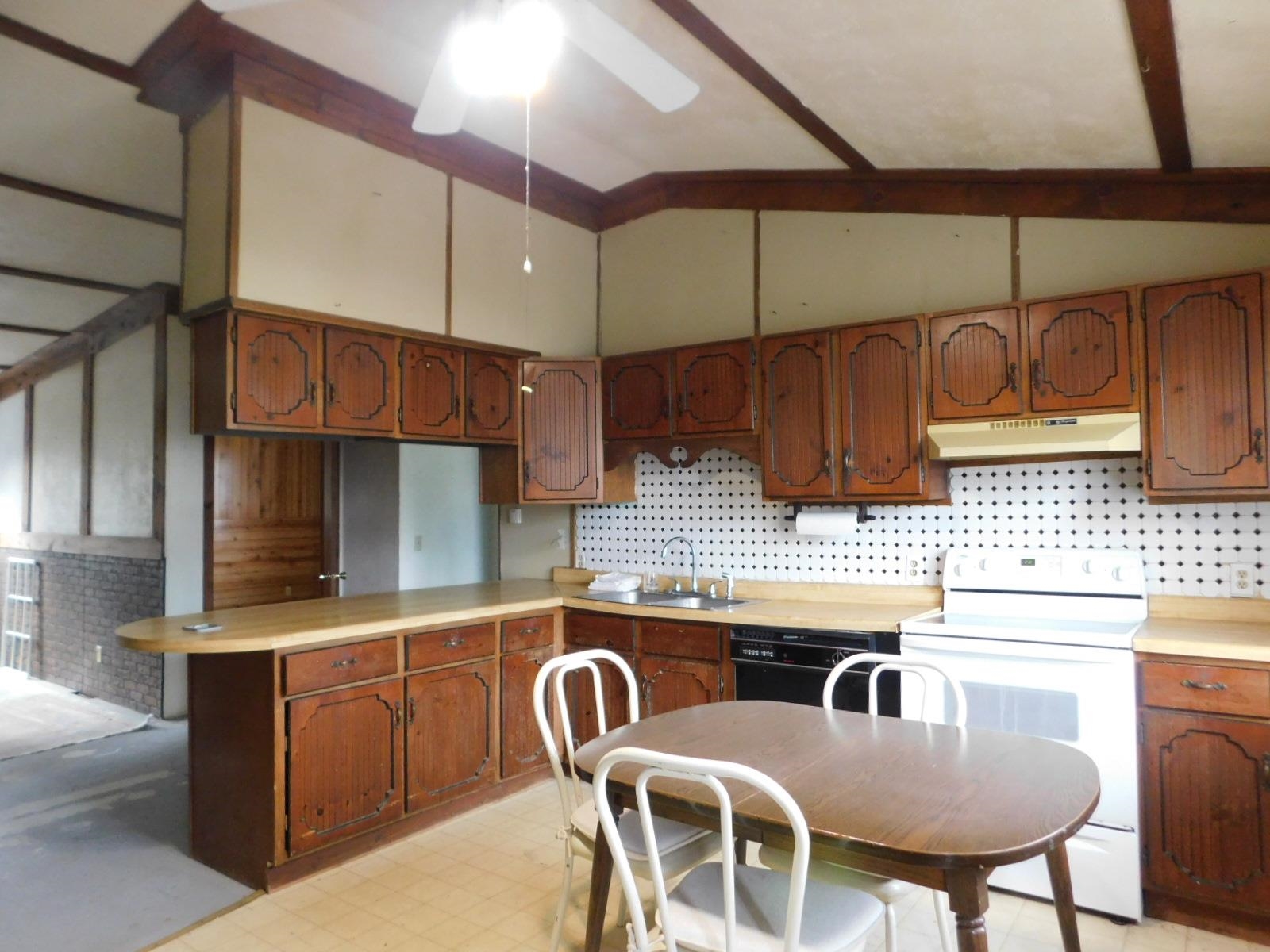 602 DOUGLAS STREET, Merrill, Wisconsin 54452, 2 Bedrooms Bedrooms, ,2 BathroomsBathrooms,Residential,For Sale,602 DOUGLAS STREET,22601685