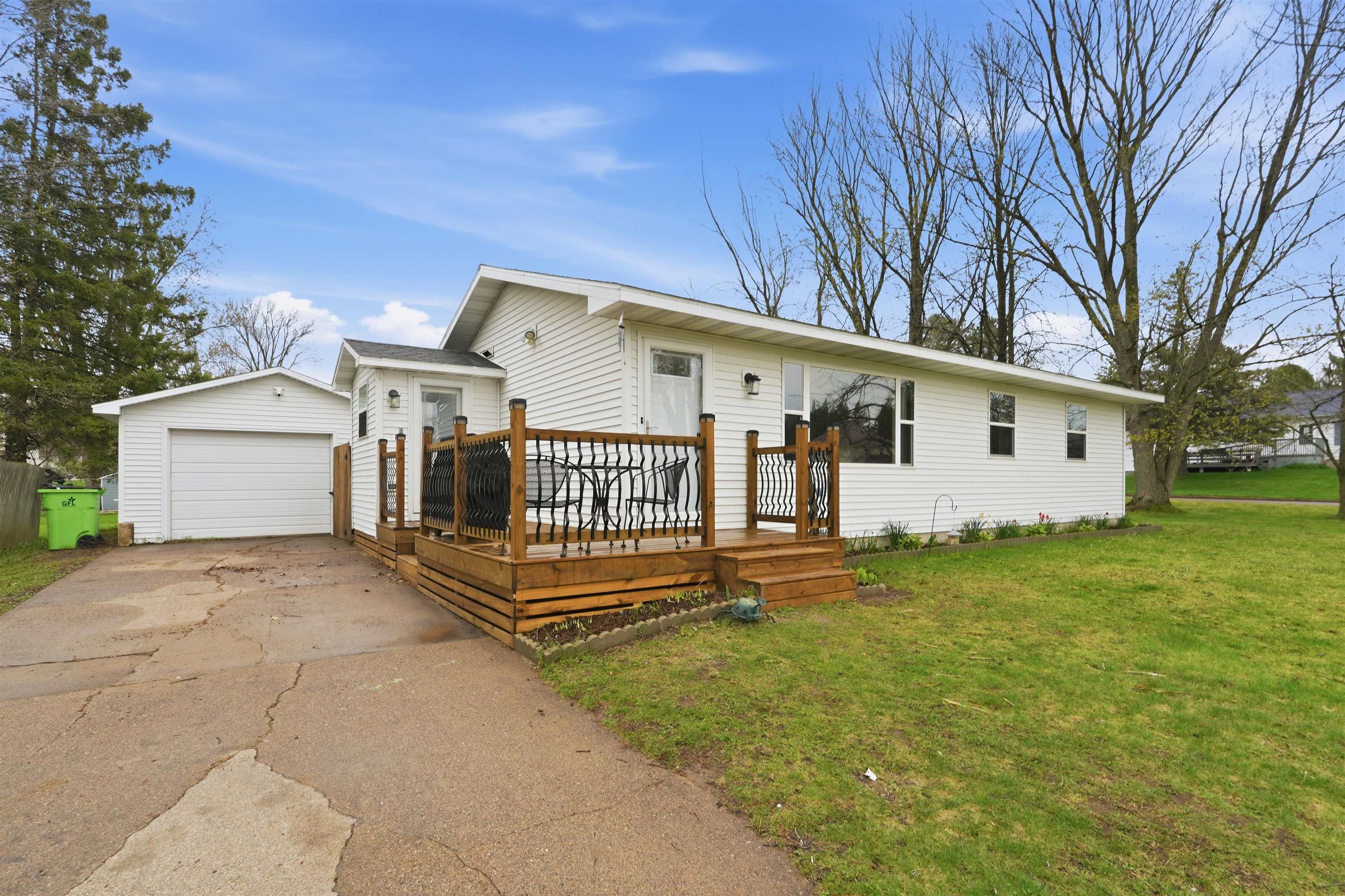 585 E MCSLOY STREET, Gilman, Wisconsin 54433, 3 Bedrooms Bedrooms, ,1 BathroomBathrooms,Residential,For Sale,585 E MCSLOY STREET,22601686