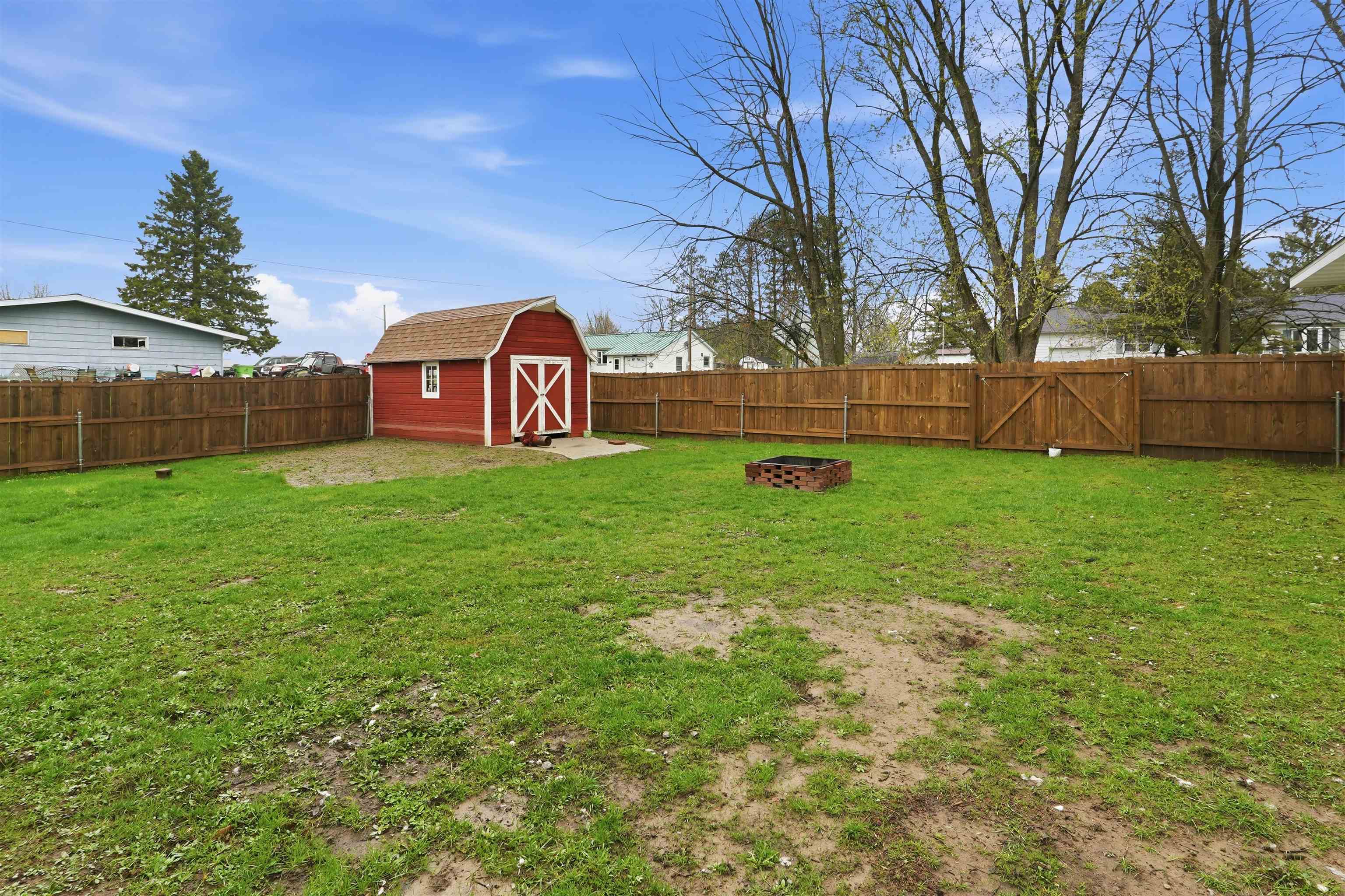 585 E MCSLOY STREET, Gilman, Wisconsin 54433, 3 Bedrooms Bedrooms, ,1 BathroomBathrooms,Residential,For Sale,585 E MCSLOY STREET,22601686