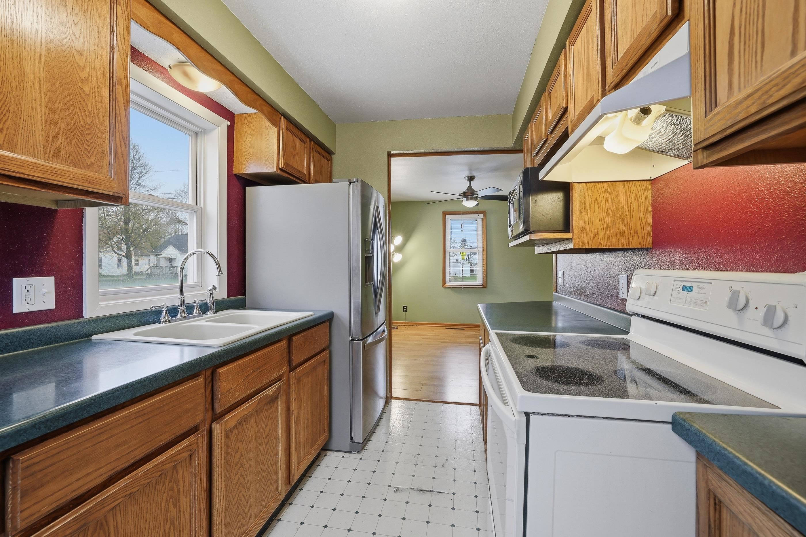 541 13TH STREET SOUTH, Wisconsin Rapids, Wisconsin 54494, 3 Bedrooms Bedrooms, ,2 BathroomsBathrooms,Residential,For Sale,541 13TH STREET SOUTH,22601687